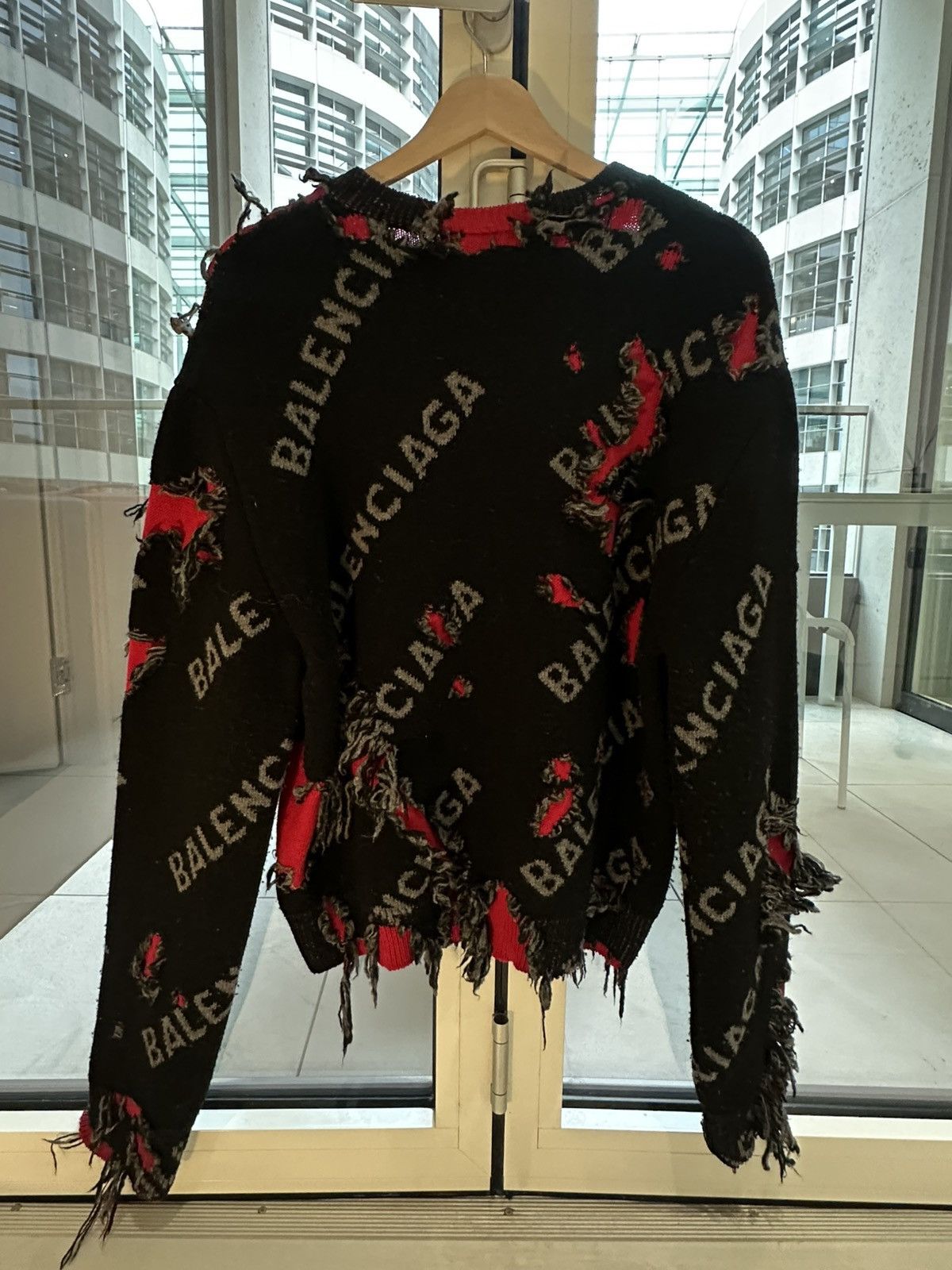 Balenciaga BALENCIAGA DESTROYED LOGO CREW KNIT Size US S / EU 44-46 / 1 - 12 Thumbnail