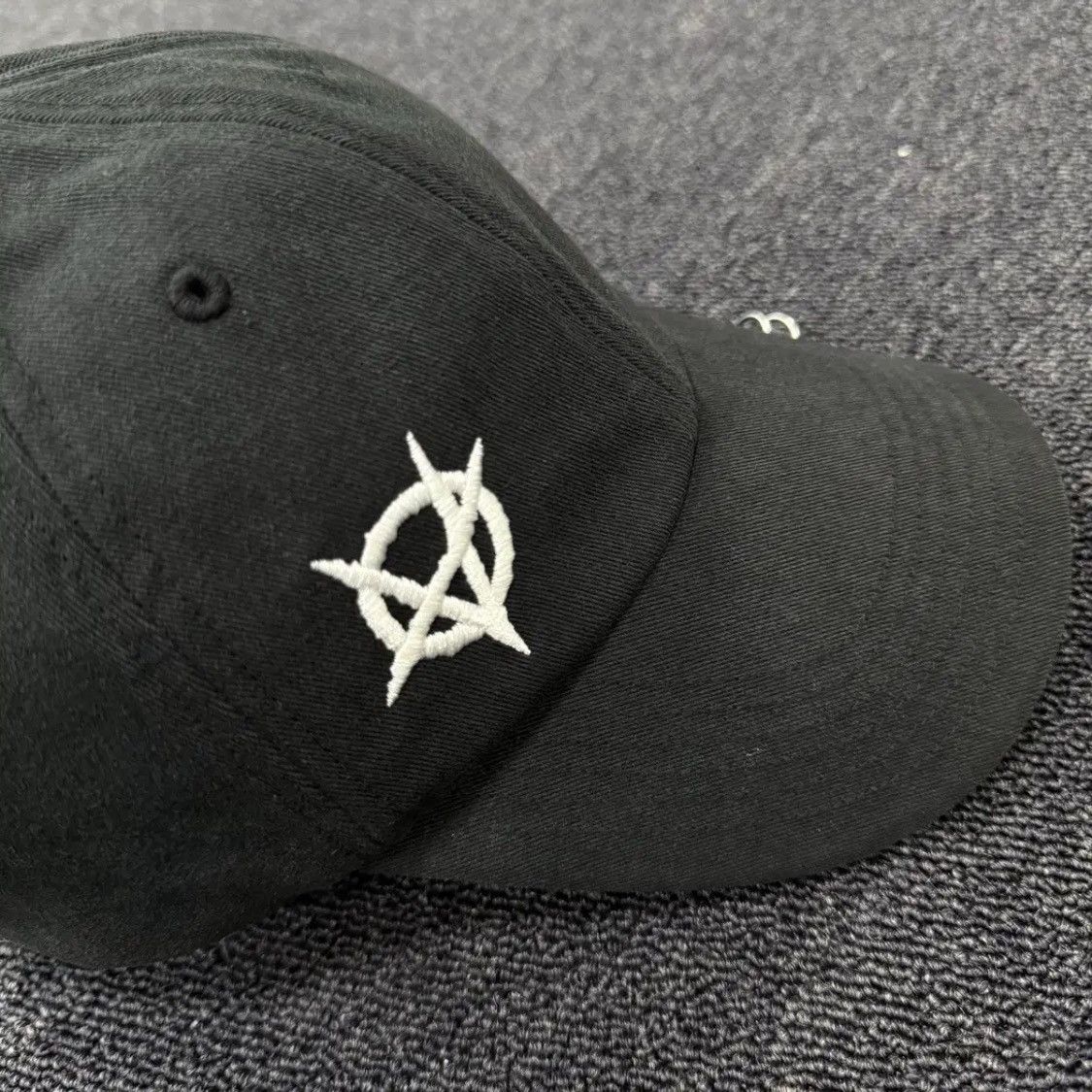 Vetements Vetements Anarchy Piercing Cap Size ONE SIZE - 6 Thumbnail