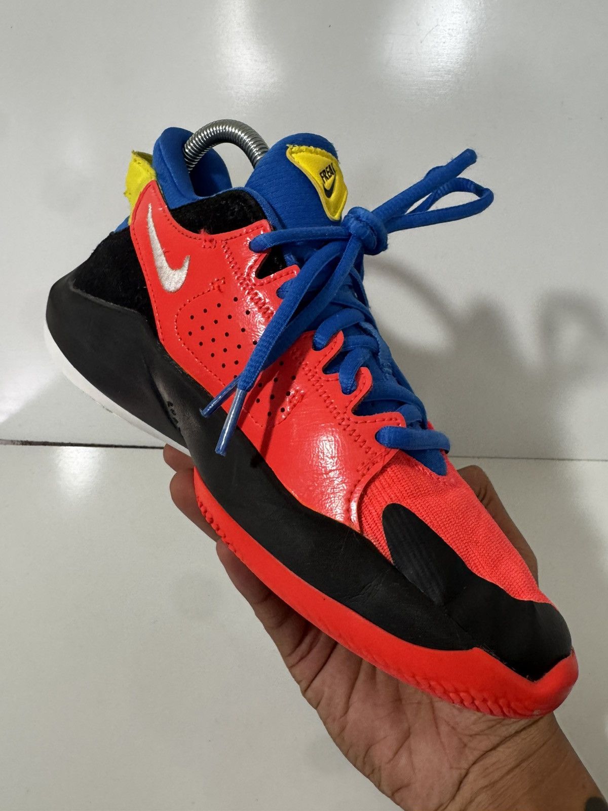 Nike Nike Giannis Freak 2 GS “Bright Crimson” Size US 5 / EU 37 - 3 Thumbnail