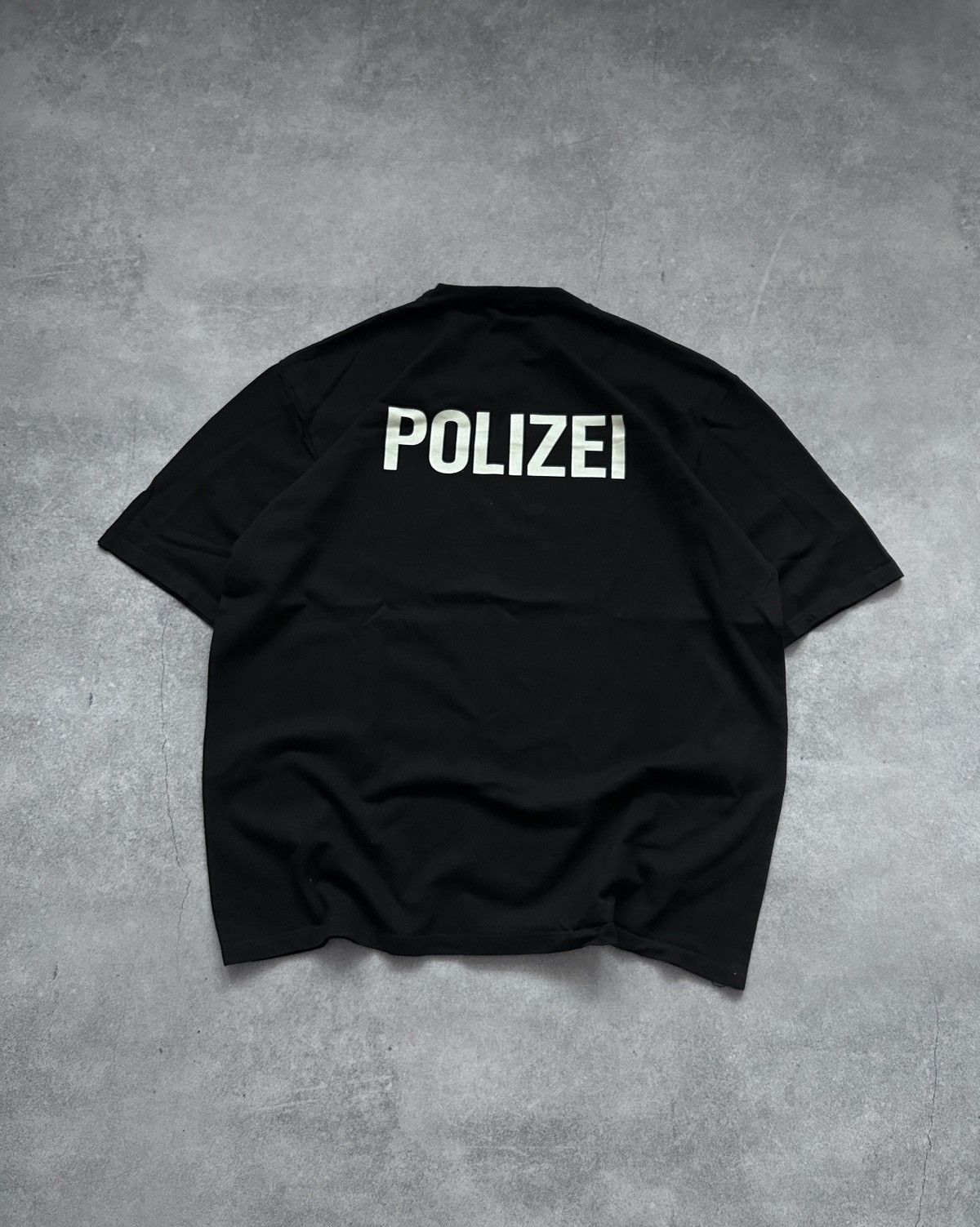 Hypebeast Vintage Trigema Germany POLIZEI big logo shirt Yezzy style Size US XL / EU 56 / 4 - 1 Thumbnail