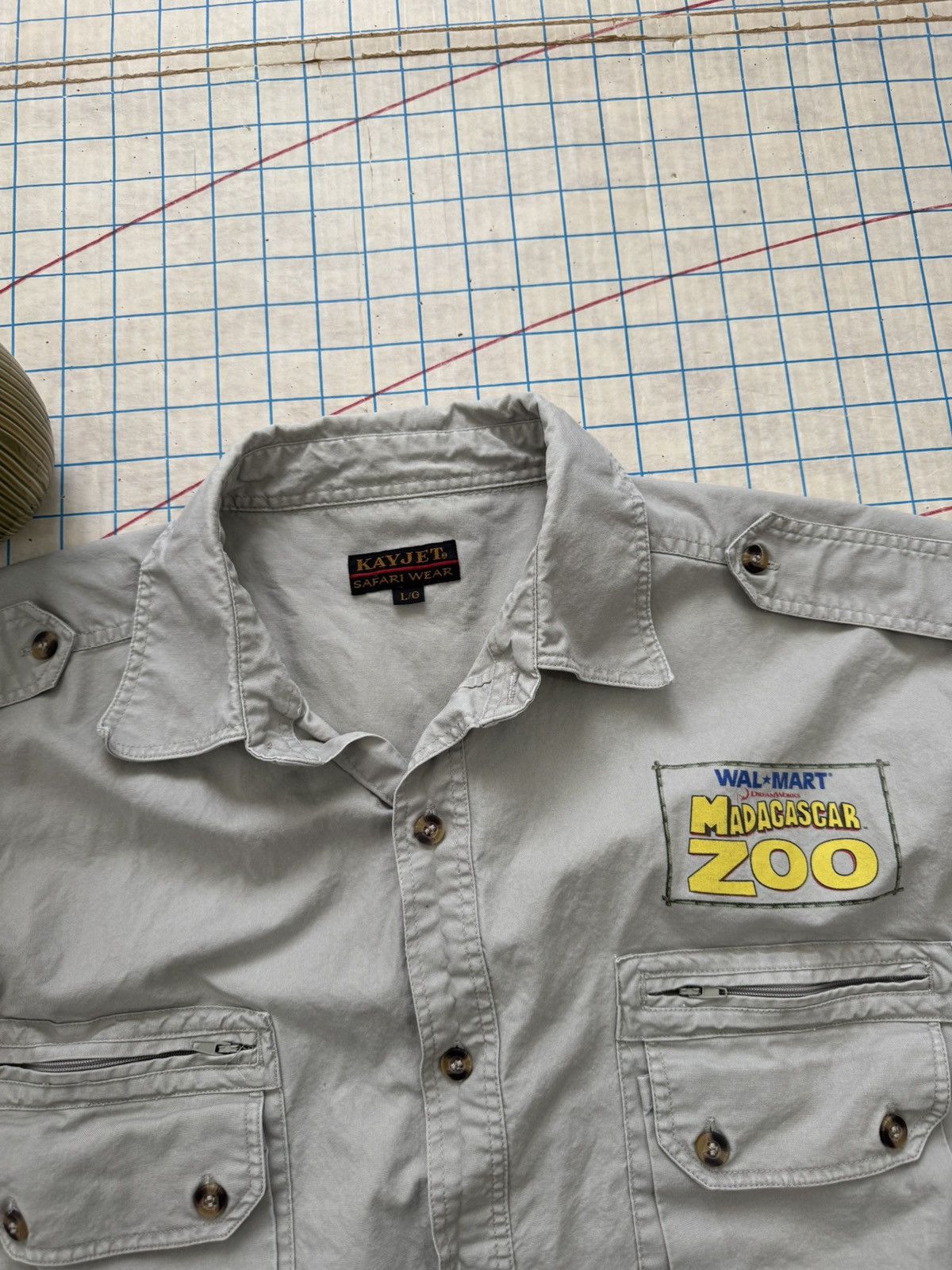 Vintage Vintage Madagascar Zoo Keeper Promo Button Up Short Sleeve Size US L / EU 52-54 / 3 - 5 Thumbnail