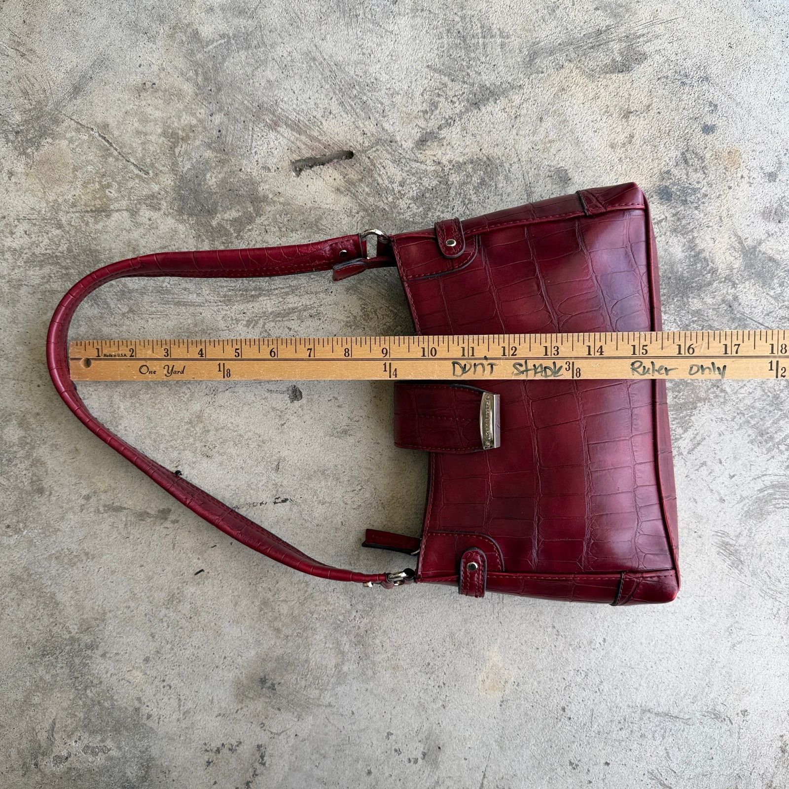 Liz Claiborne Vintage y2k Burgundy Faux Croc Leather Shoulder Bag Purse Size ONE SIZE - 8 Thumbnail