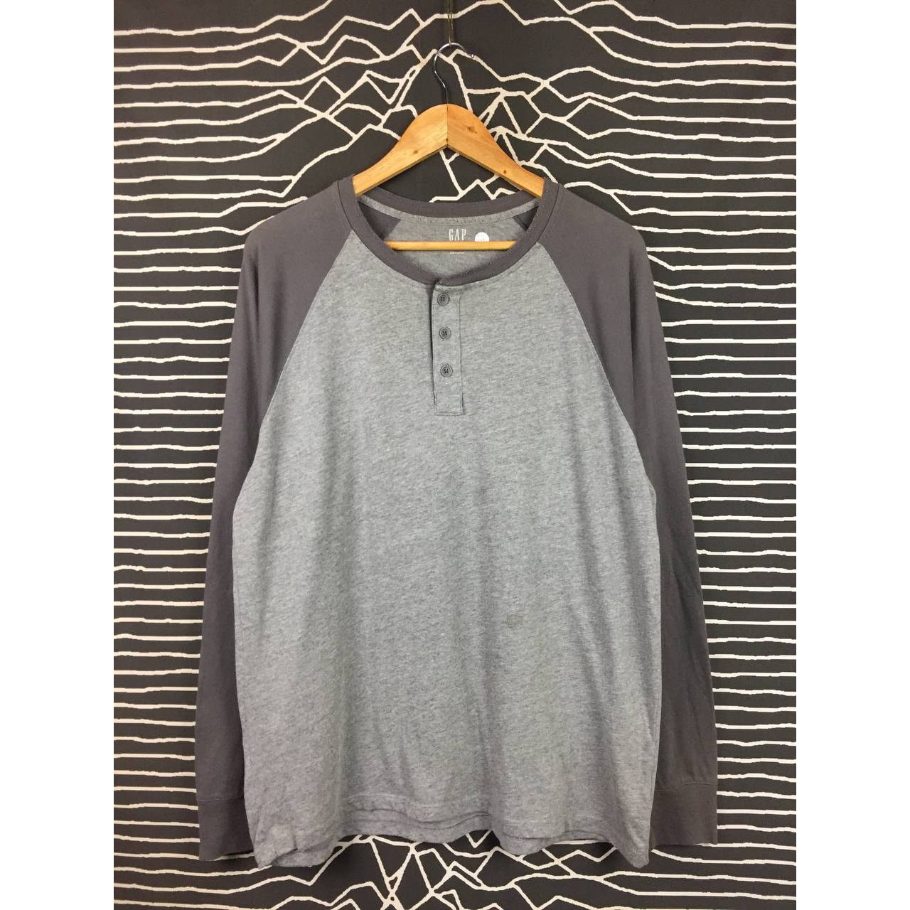 Gap GAP Everyday Casual Henley Neck Raglan Tee Size US L / EU 52-54 / 3 - 1 Thumbnail