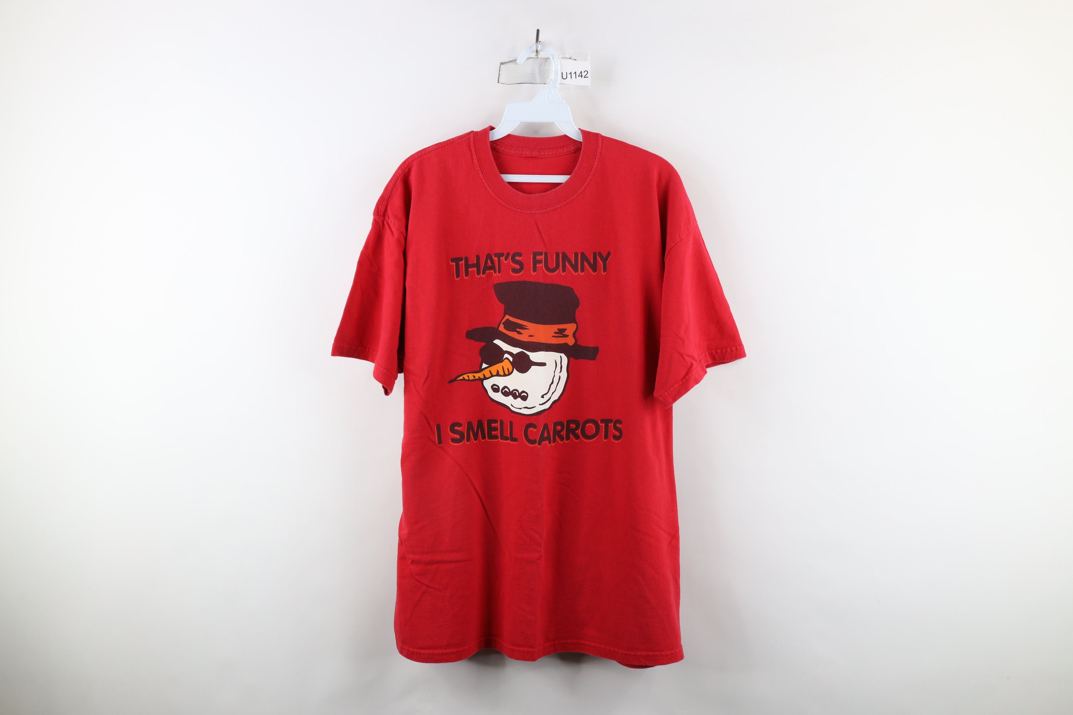 Vintage Vintage 90s Streetwear Snowman I Smell Carrots T-Shirt Size US L / EU 52-54 / 3 - 1 Thumbnail