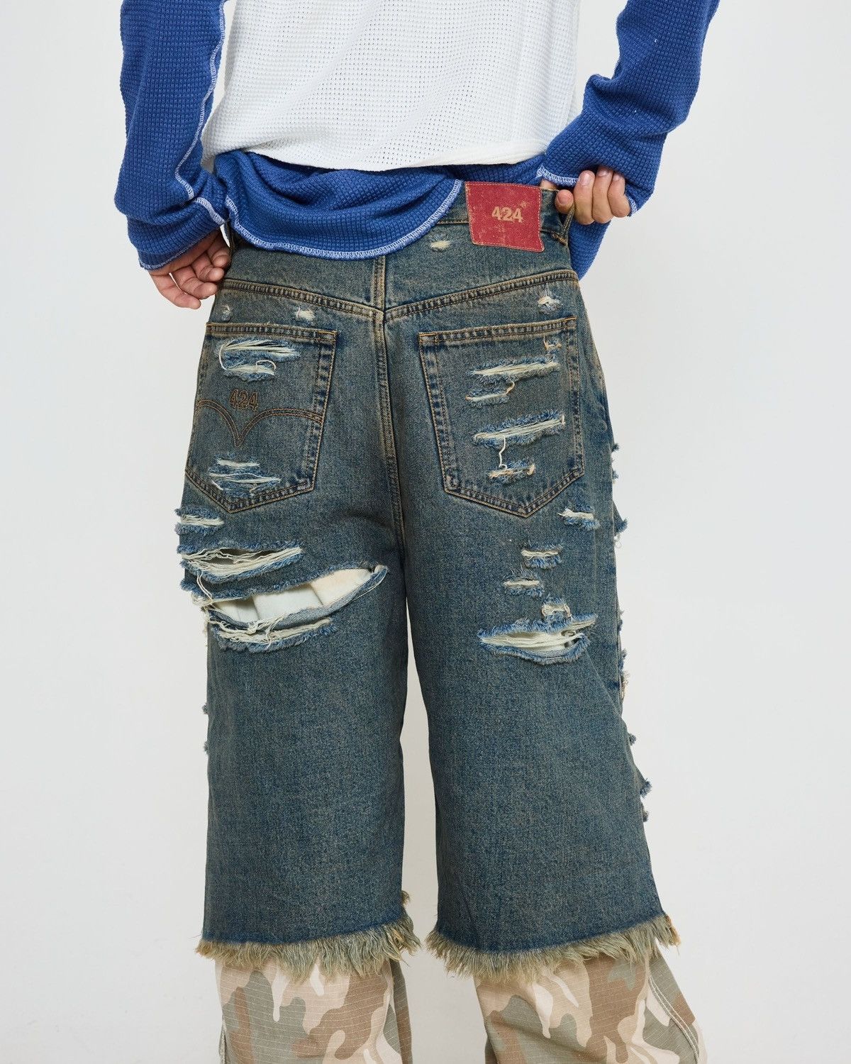 424 424 “Big Daddy” Destroyed Denim Shorts Size US 44 / EU 60 - 4 Thumbnail