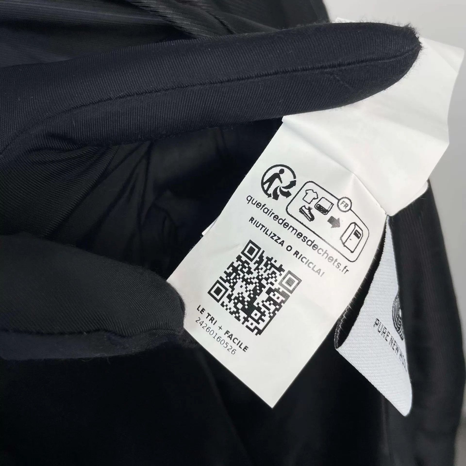 Weekend Max Mara Weekend Max Mara 99 New Wool Black Coat Size 150 US0 Size XS / US 0-2 / IT 36-38 - 9 Thumbnail