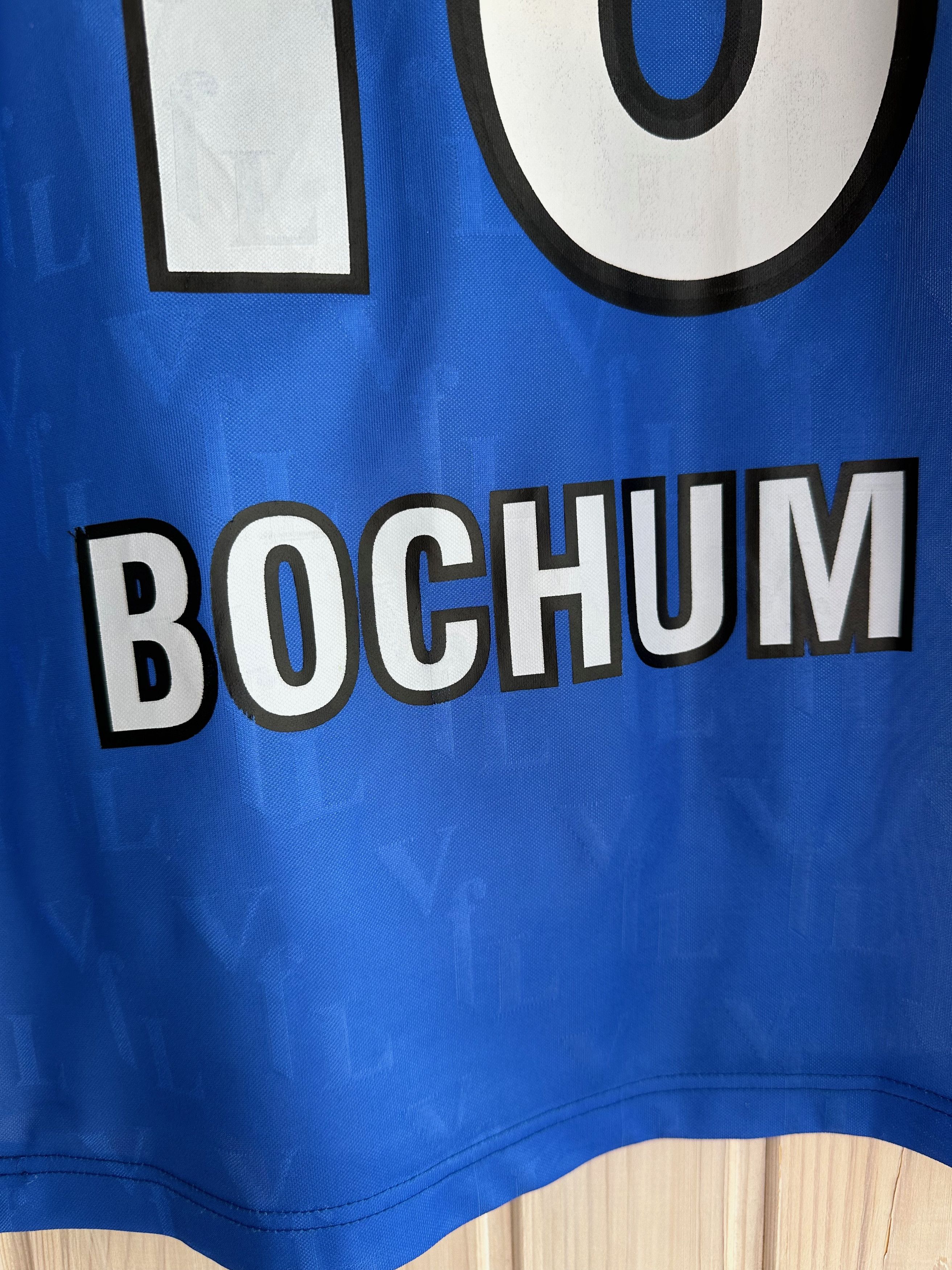 Globe-Trotter 2000 BOCHUM Away # 18 MARIC soccer football jerseys Size US S / EU 44-46 / 1 - 12 Thumbnail