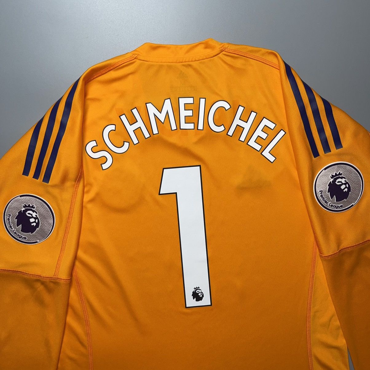 Adidas × Vintage LEICESTER ADIDAS 2018/2019 FOOTBALL GK JERSEY #1 SCHMEICHEL Size US M / EU 48-50 / 2 - 8 Thumbnail