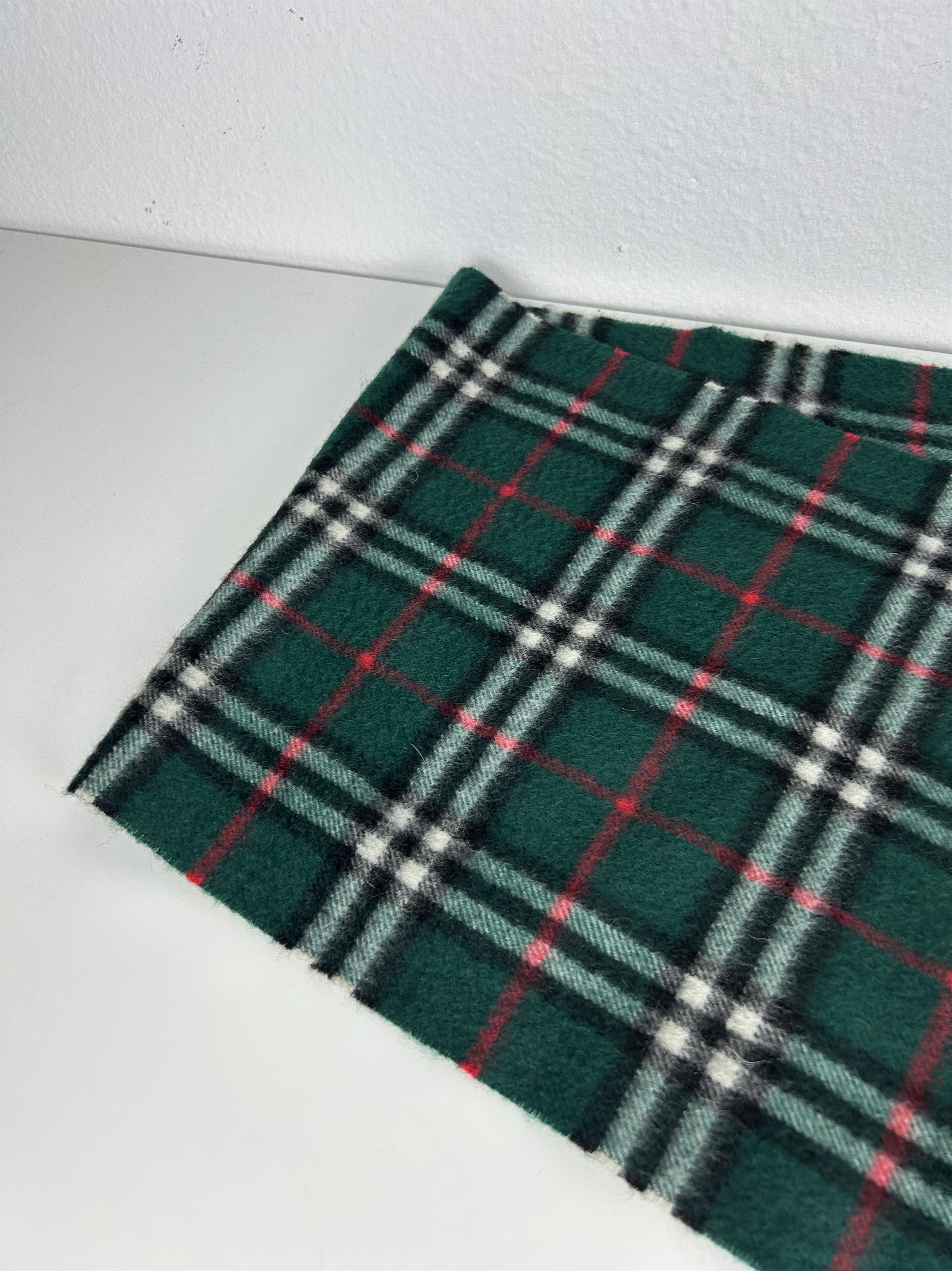 Burberry Vintage Burberry green nova check cashmere scarf Size ONE SIZE - 14 Thumbnail