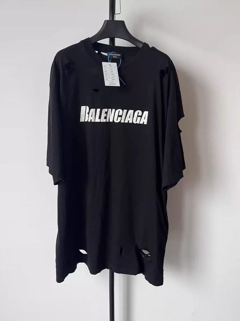 Balenciaga Balenciaga Letter print ripped crew neck short sleeve T-sh Size US M / EU 48-50 / 2 - 1 Thumbnail