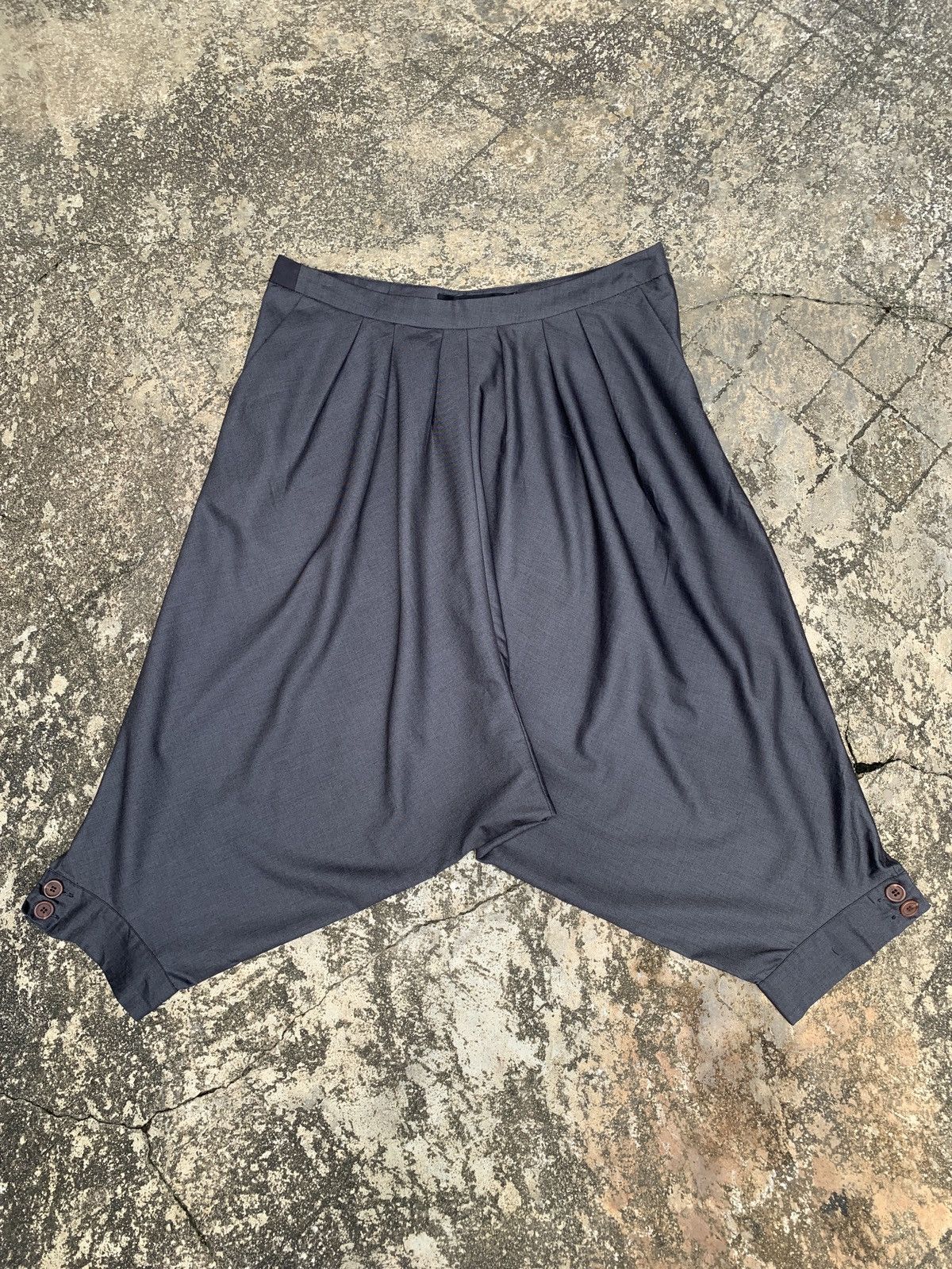 If Six Was Nine × Japanese Brand × Le Grande Bleu (L.G.B.) Unplugged Museum Japan Chalcoal Loose Size Capri Pants Size US 34 / EU 50 - 1 Thumbnail