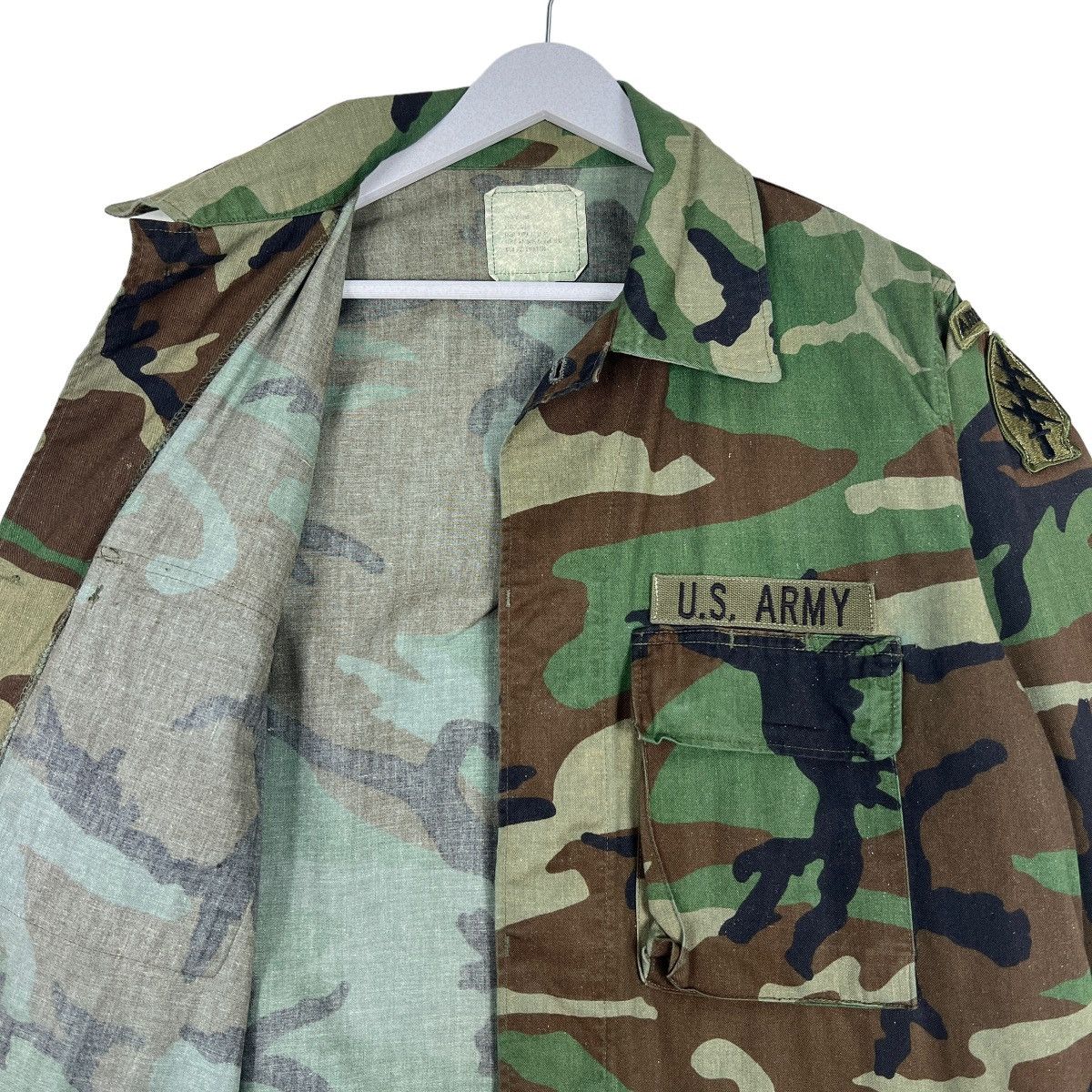 Vintage 🔥 VINTAGE US ARMY COMBAT WOODLAND CAMOUFLAGE JACKET Size US M / EU 48-50 / 2 - 11 Thumbnail