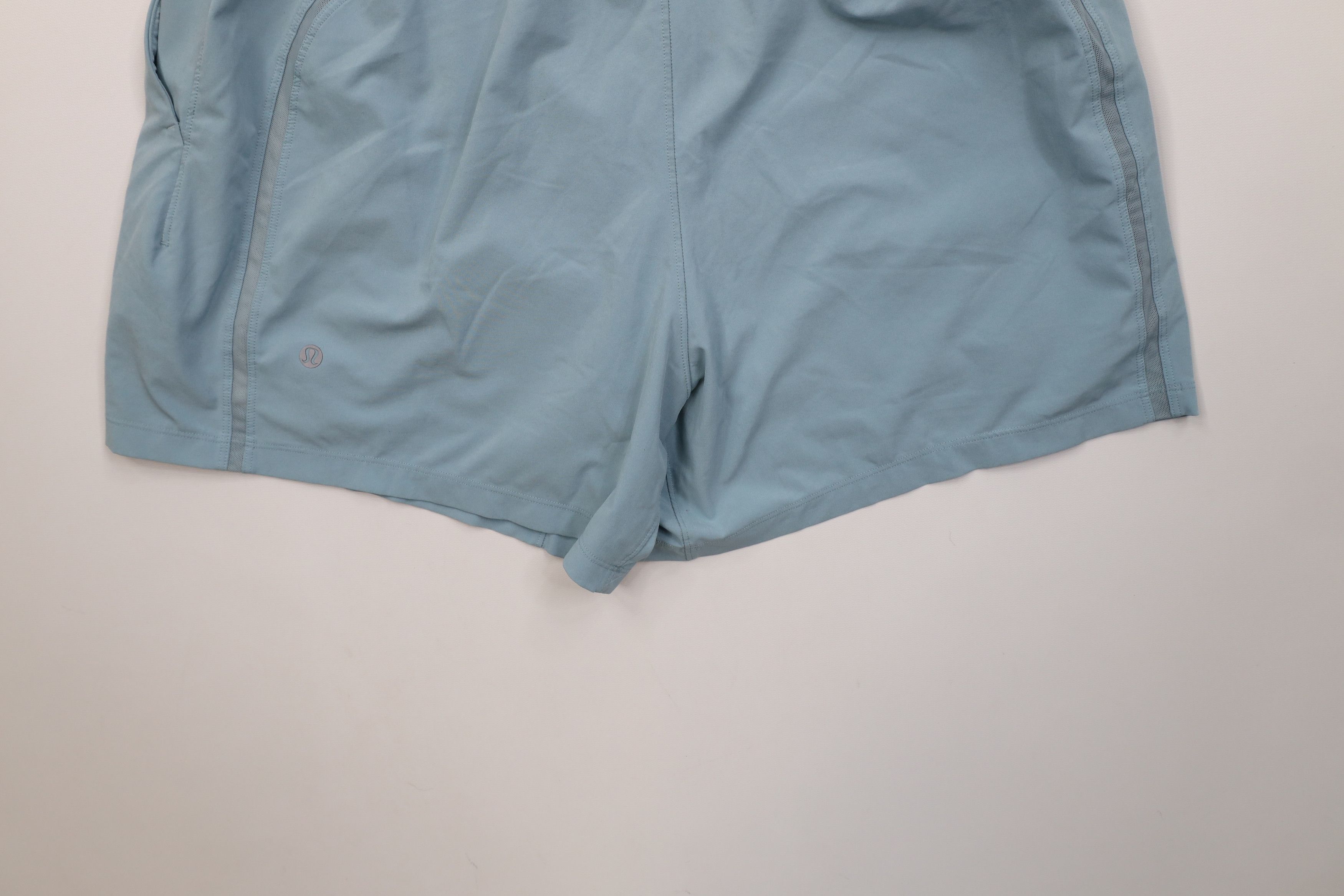 Lululemon Lululemon Pacebreaker Gym Running Jogging Shorts Light Blue Size US 34 / EU 50 - 11 Thumbnail