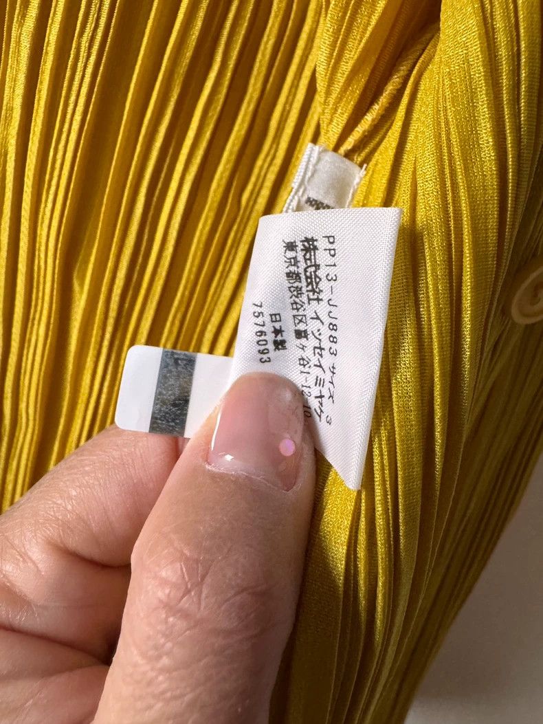 Issey Miyake Issey Miyake size:3 A ginger-yellow buttoned cardigan Size S / US 4 / IT 40 - 5 Thumbnail