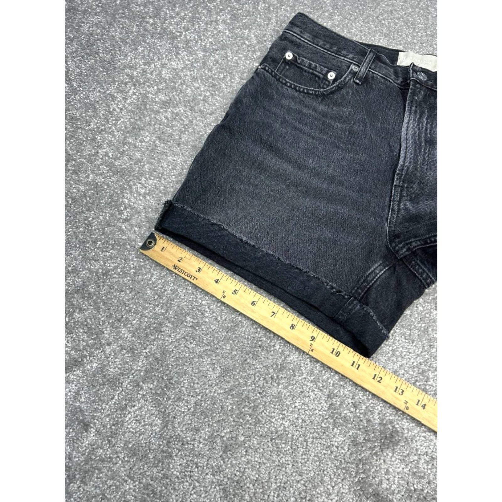 Everlane Evereve Shorts Womens 28 Black Cut Off Denim Logo Mid Rise Cuffed Hem Size 28" / US 6 / IT 42 - 4 Thumbnail
