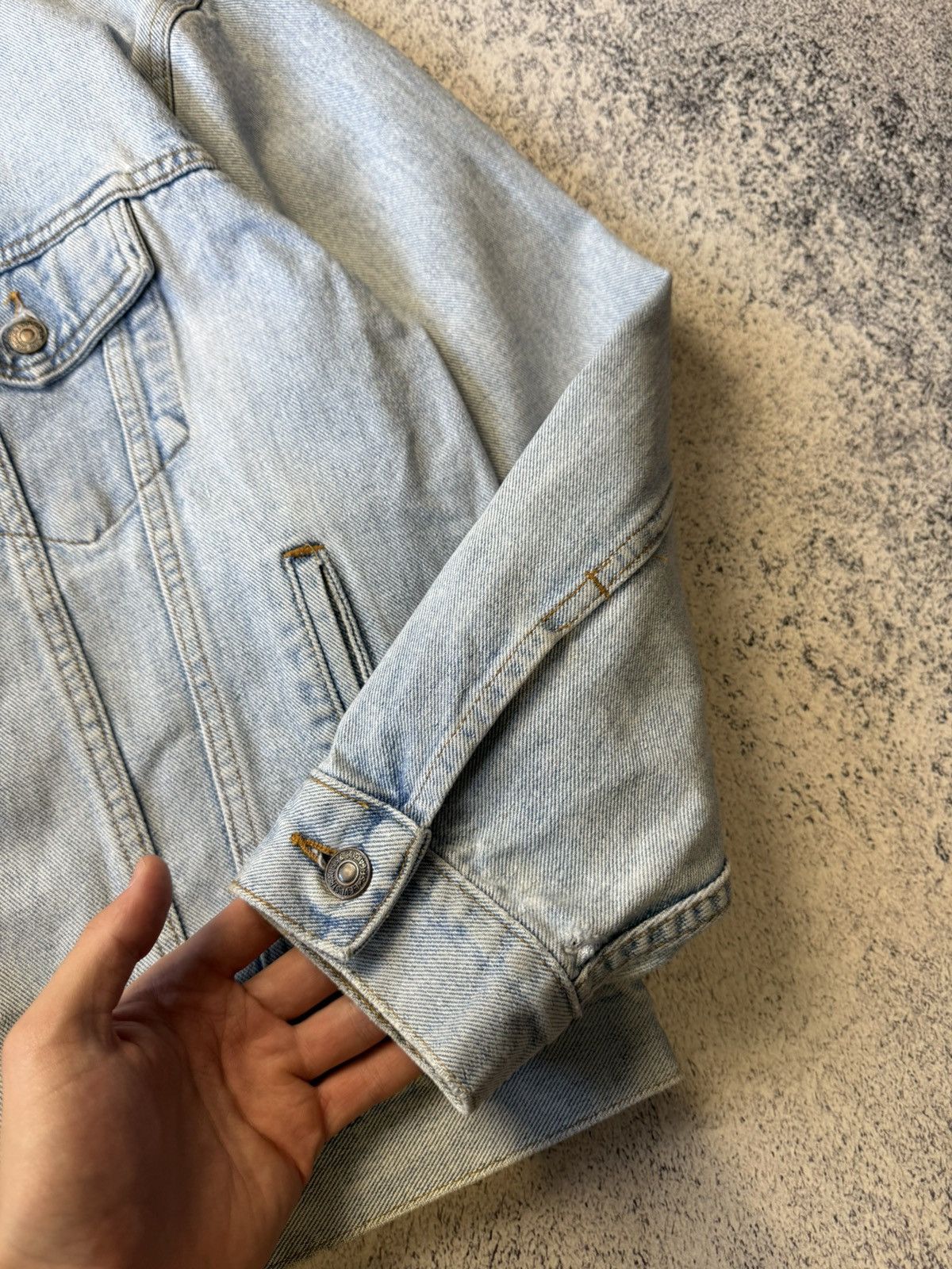 Levi's Vintage Levis Distressed Denim Jacket Made In USA Rare Y2K Size US L / EU 52-54 / 3 - 15 Thumbnail