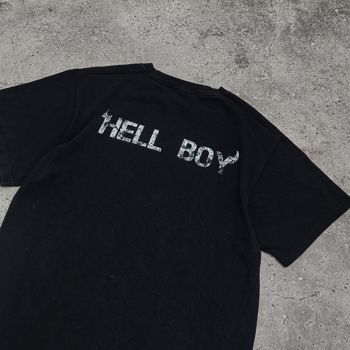 Band Tees Vintage 00s Black Diamonds Hell Boy tee og rock band y2k Size US M / EU 48-50 / 2 - 5 Thumbnail