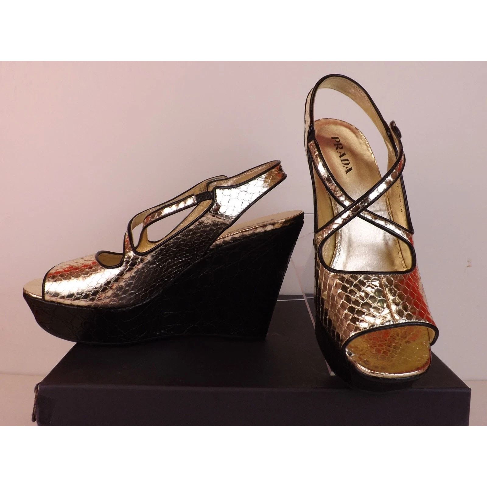 Prada PRADA 1K73 LITE GOLD SNAKE PRINT LEATHER PLATFORM SANDALS 40 Size US 10 / IT 40 - 8 Thumbnail