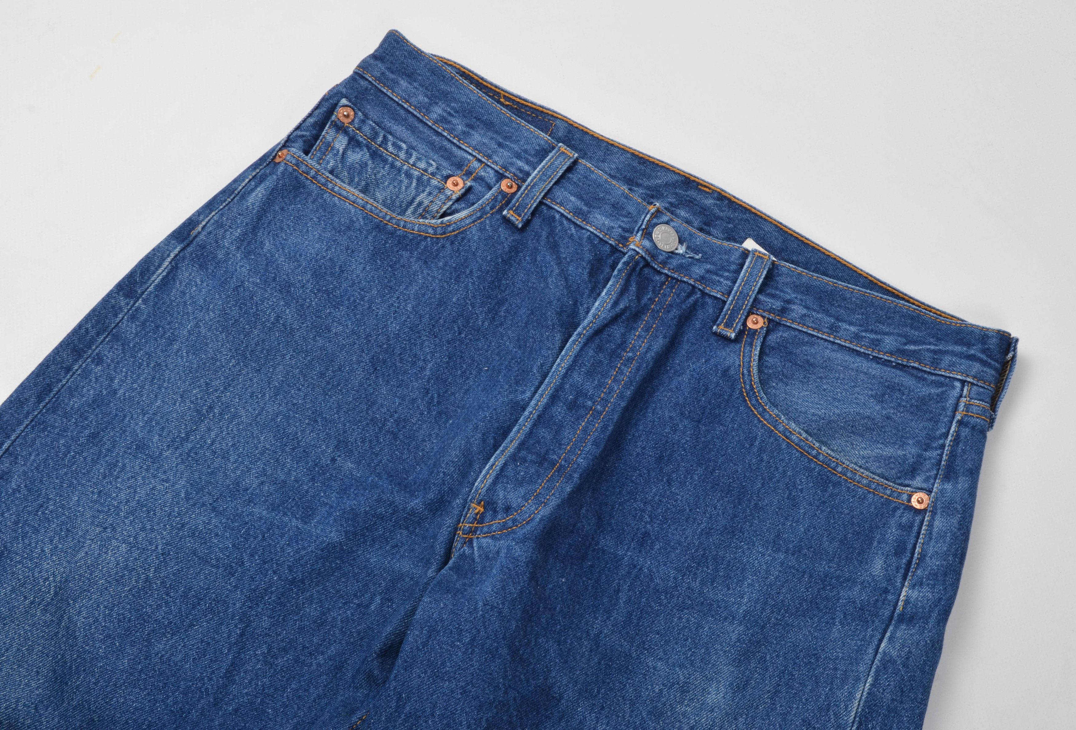 Levi's Vintage Clothing Men's Vintage Levi's 501 90's Straight Denim Jeans Size US 33 - 2 Thumbnail