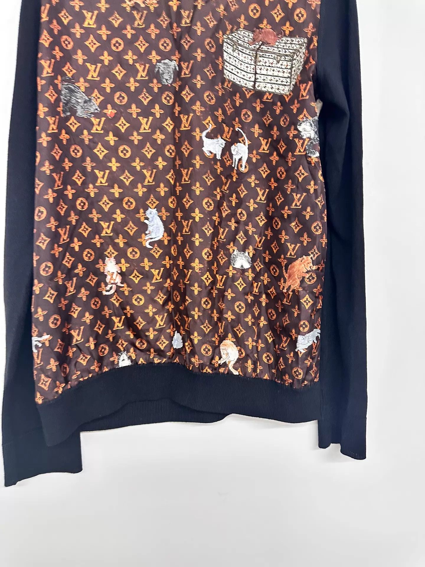Louis Vuitton Louis Vuitton all over print M shirt Size US M / EU 48-50 / 2 - 5 Thumbnail