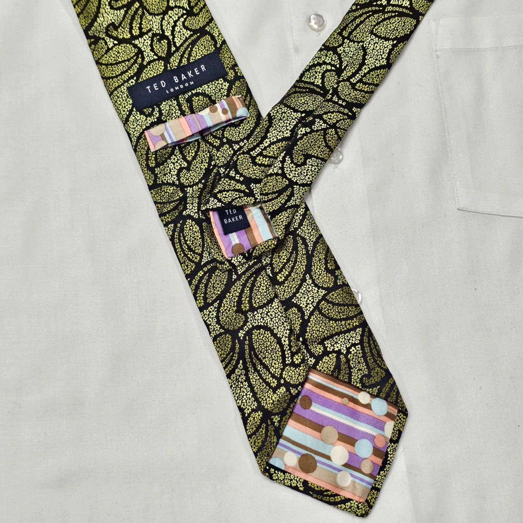 Ted Baker VINTAGE Ted Baker London Tie Paisley Silk Iridescent Green Black 58" X 3.5" Adult Men’s Silk Necktie Men's Navy Green 90s Event Wedding Size ONE SIZE - 4 Thumbnail