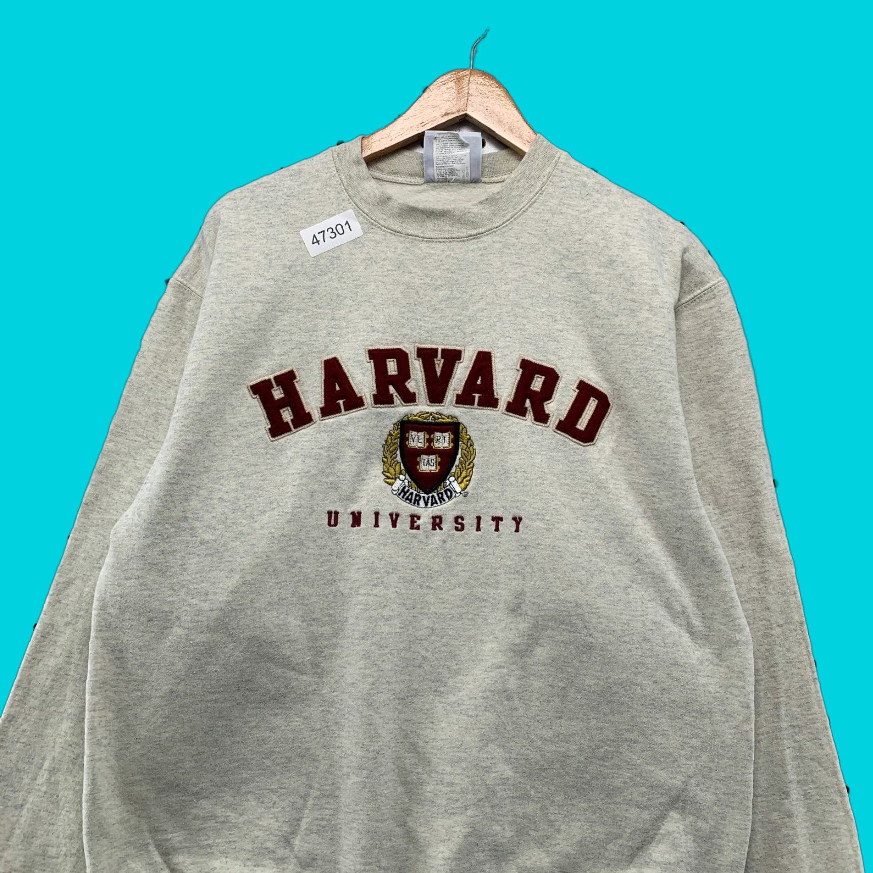 Champion VINTAGE Harvard University Sweatshirt Mens Large Gray Embroidered Fleece Crewneck Size US L / EU 52-54 / 3 - 1 Thumbnail