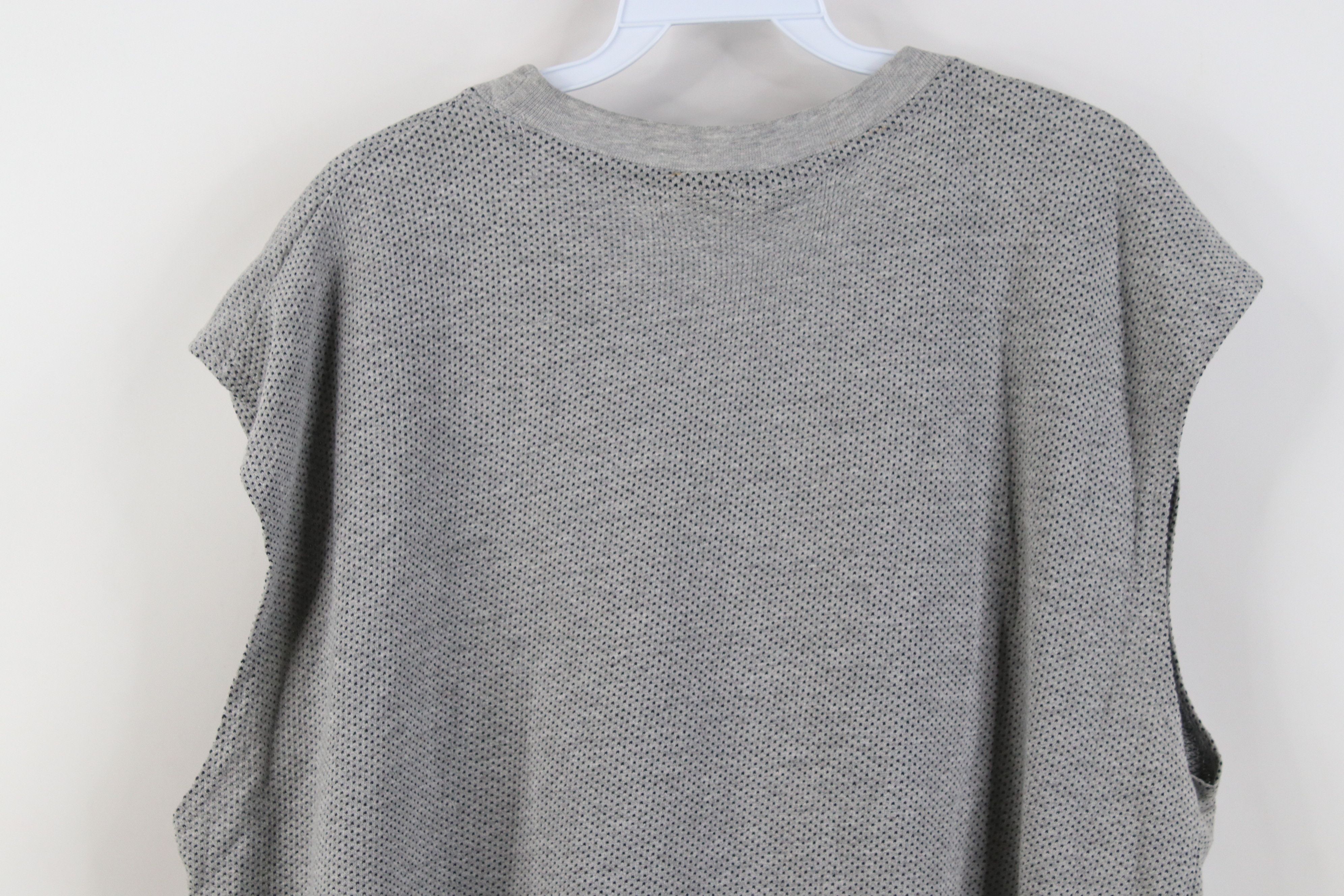 Vintage Vintage 90s Red Wings Hockey Sleeveless Muscle T-Shirt Gray Size US XL / EU 56 / 4 - 9 Thumbnail