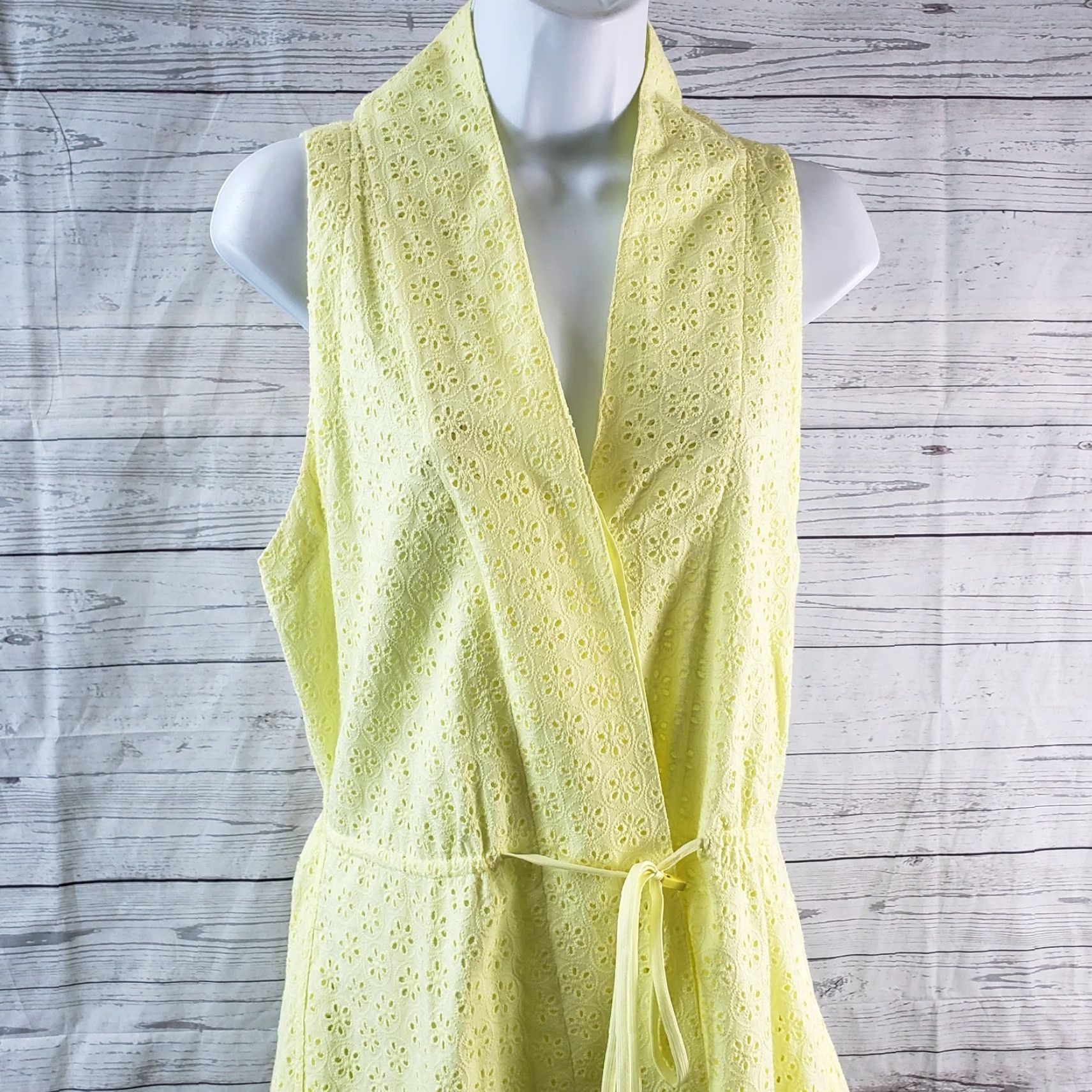 Victoria's Secret Victoria's Secret Womens Dress Sz Large Button Front Yellow Eyelet Cotton Size L / US 10 / IT 46 - 2 Thumbnail