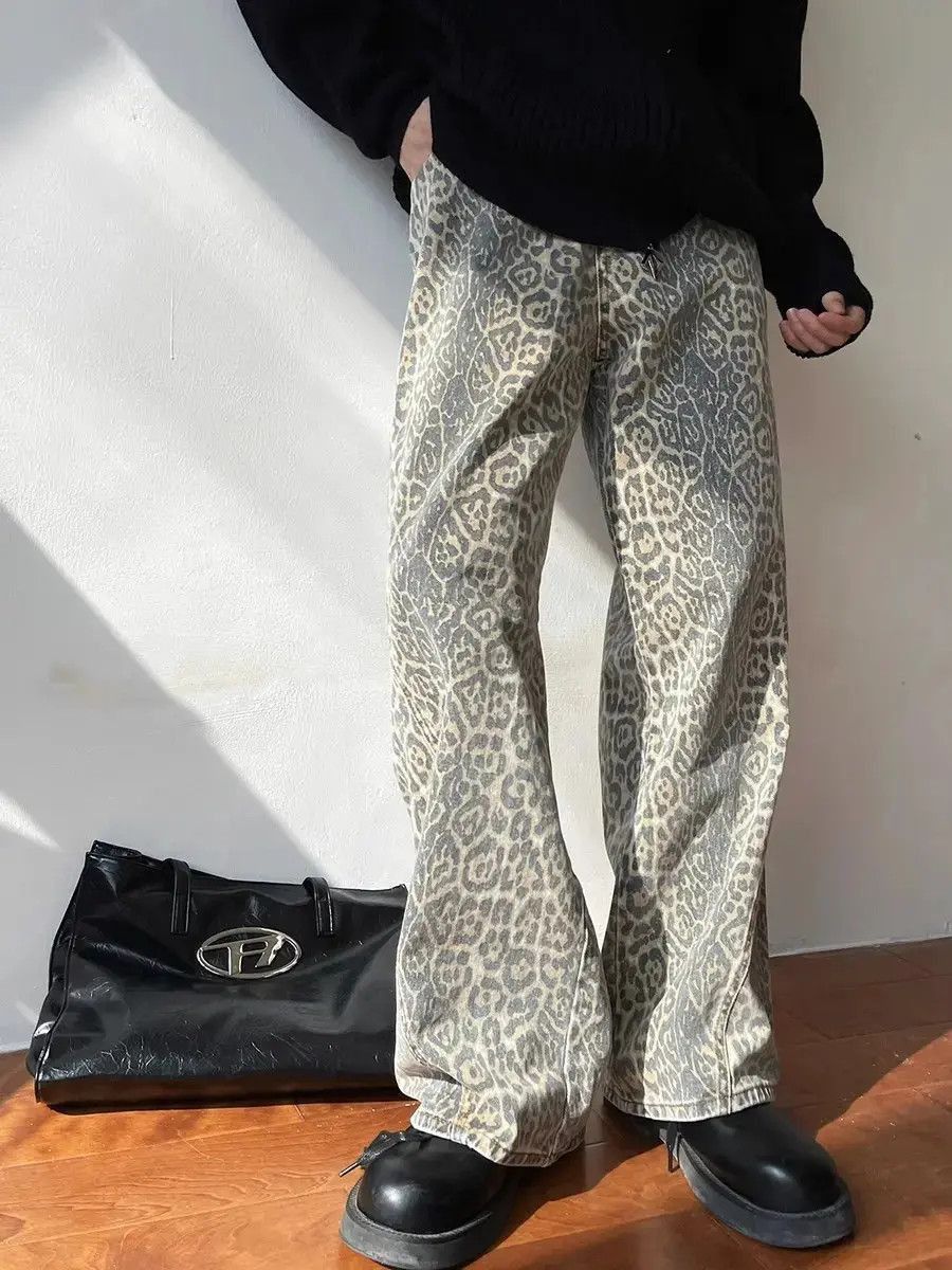 Japanese Brand Retro loose straight leg casual leopard print jeans Size US 32 / EU 48 - 5 Thumbnail