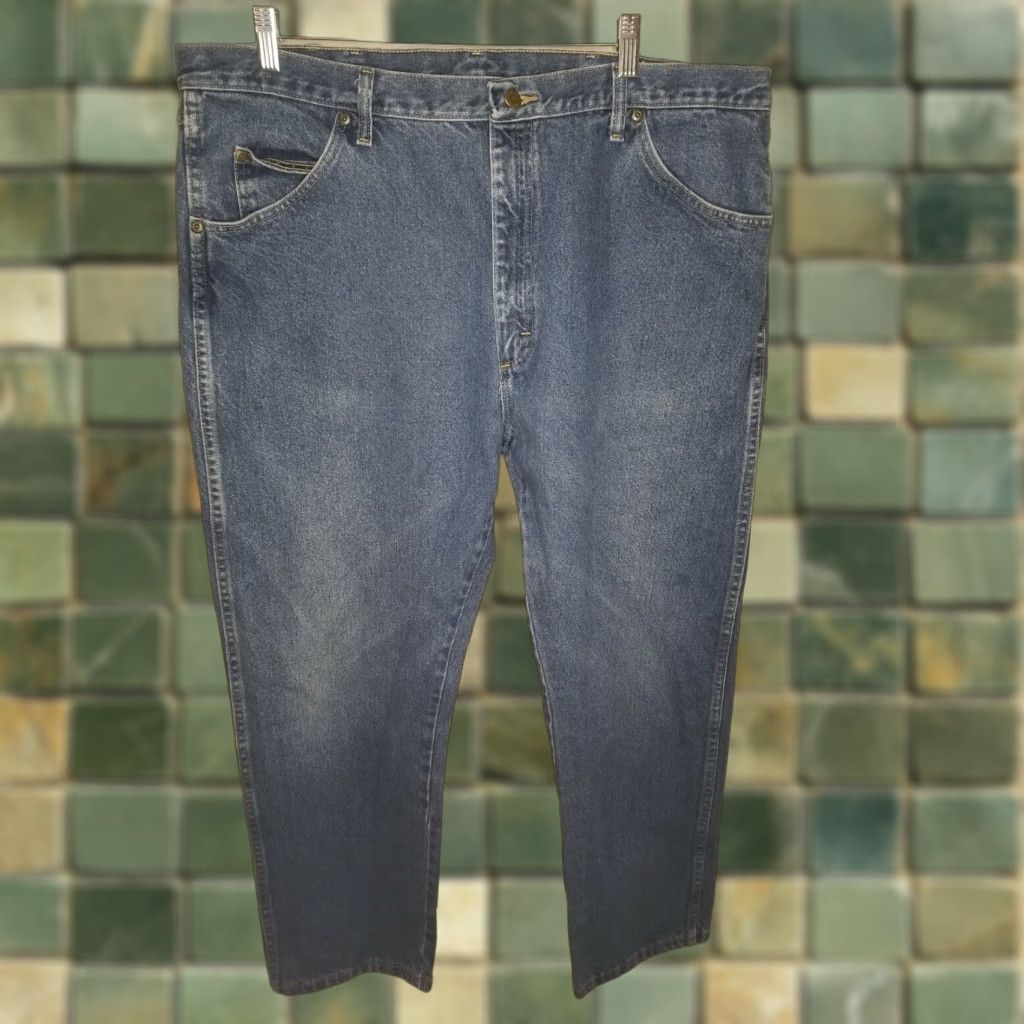 Wrangler VINTAGE? (No) Wrangler Rugged Wear Jeans Men 42 x 29 Blue Straight Denim 42 29 Wrangler Rugged Wear Mens Jeans Size US 42 / EU 58 - 1 Thumbnail