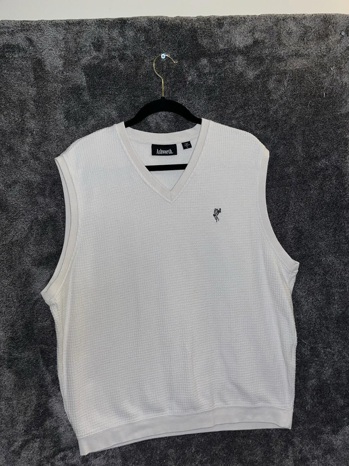 Ashworth Ashworth Men’s White Textured VNeck Sweater Vest Size L Tall Size US L / EU 52-54 / 3 - 3 Thumbnail