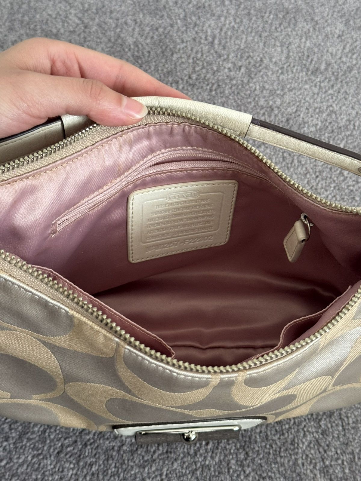 Coach Cream vintage fabric Coach bag with pink interior Size ONE SIZE - 4 Thumbnail
