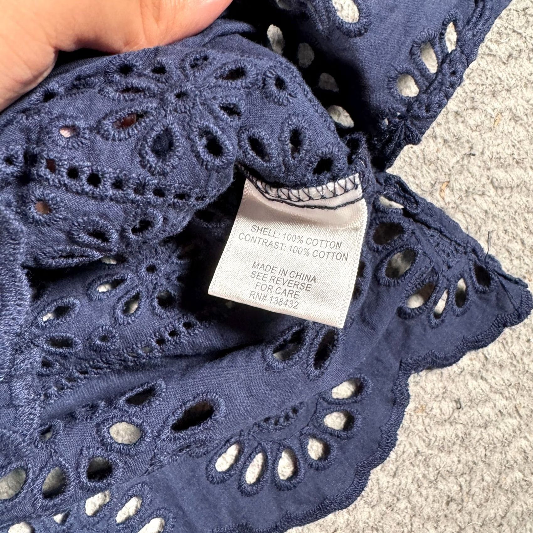 Vintage ModCloth Shirt Blouse Womens Medium Blue Short Sleeve Eyelet Lace Button Front Blouse Retro Casual Size M / US 6-8 / IT 42-44 - 4 Thumbnail