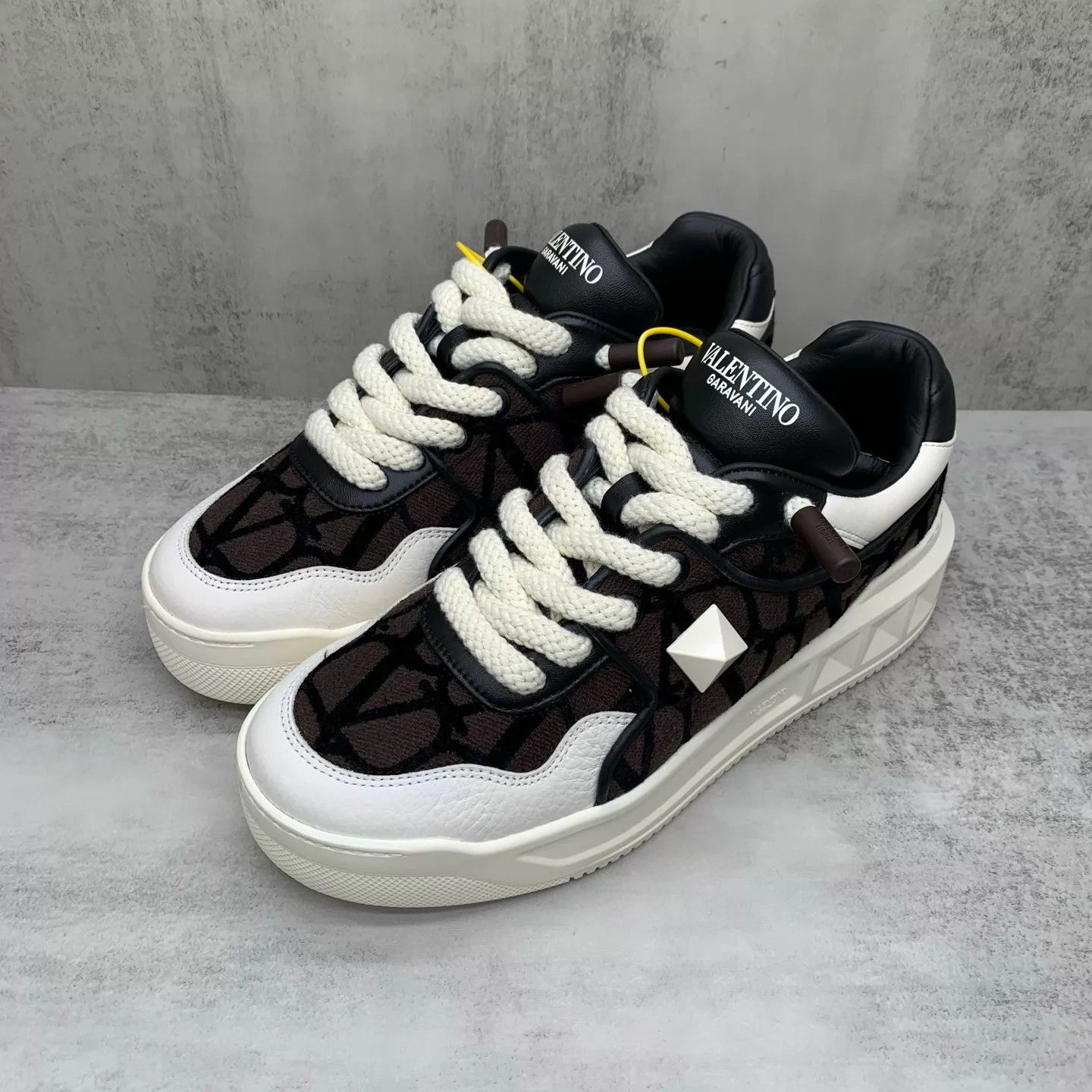 Valentino Valentino Men's Brown Sneaker 41 95 New Size US 8 / EU 41 - 1 Thumbnail