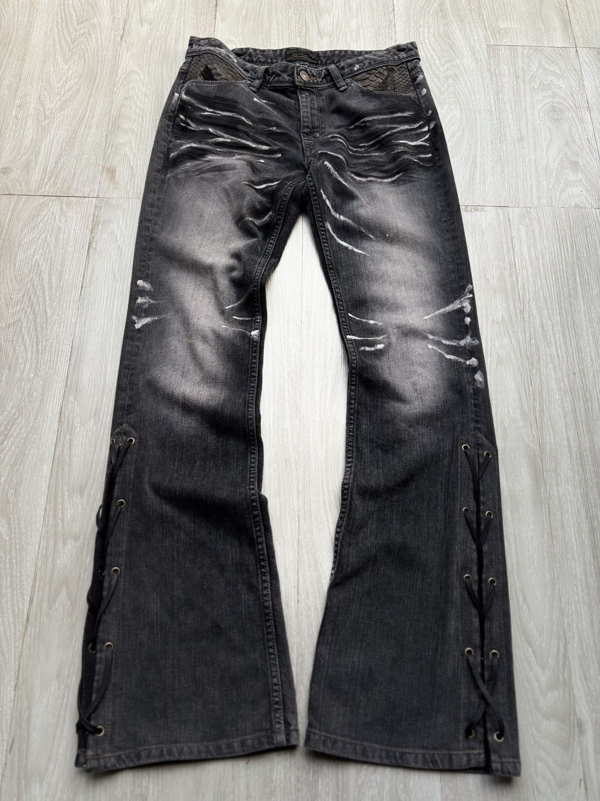 小物 archive grunge tornado mart gimmick belt SOLD) Tornado Mart “Scythe” Embroidered Flared Jeans In 1993