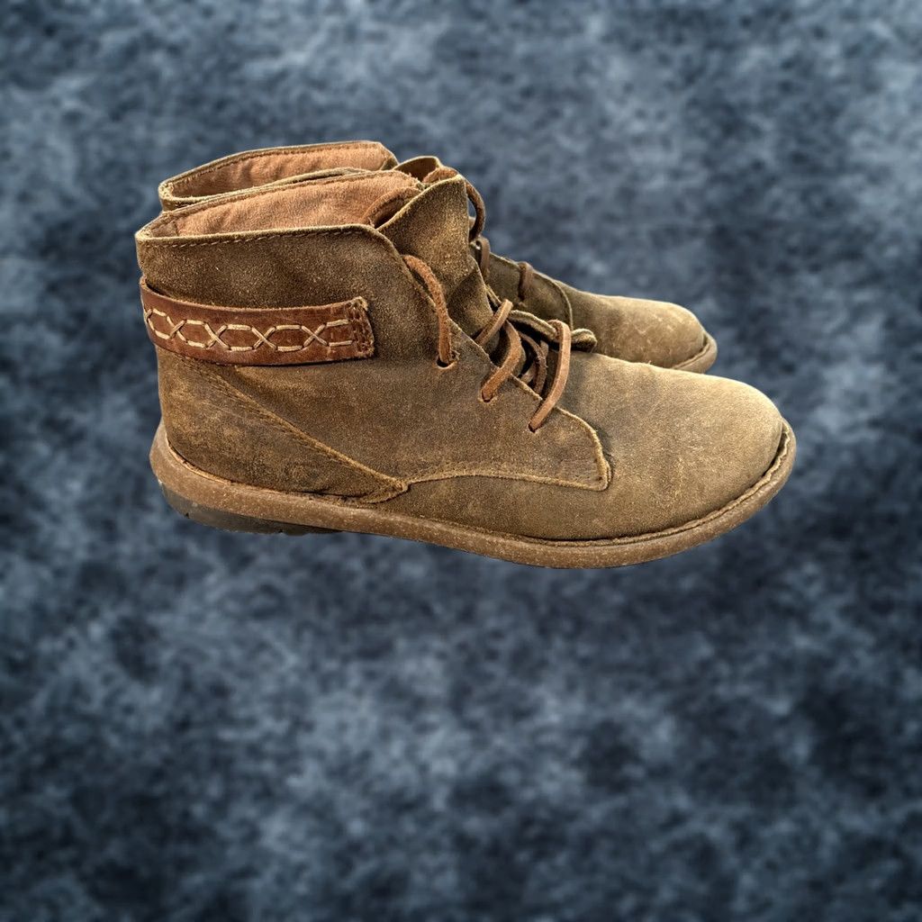 Born VINTAGE Born Wynter II Ankle Boots Bootie Women's Sz 9.5 Brown Nubuck Leather BR0054057 Size US 10 / IT 40 - 1 Thumbnail