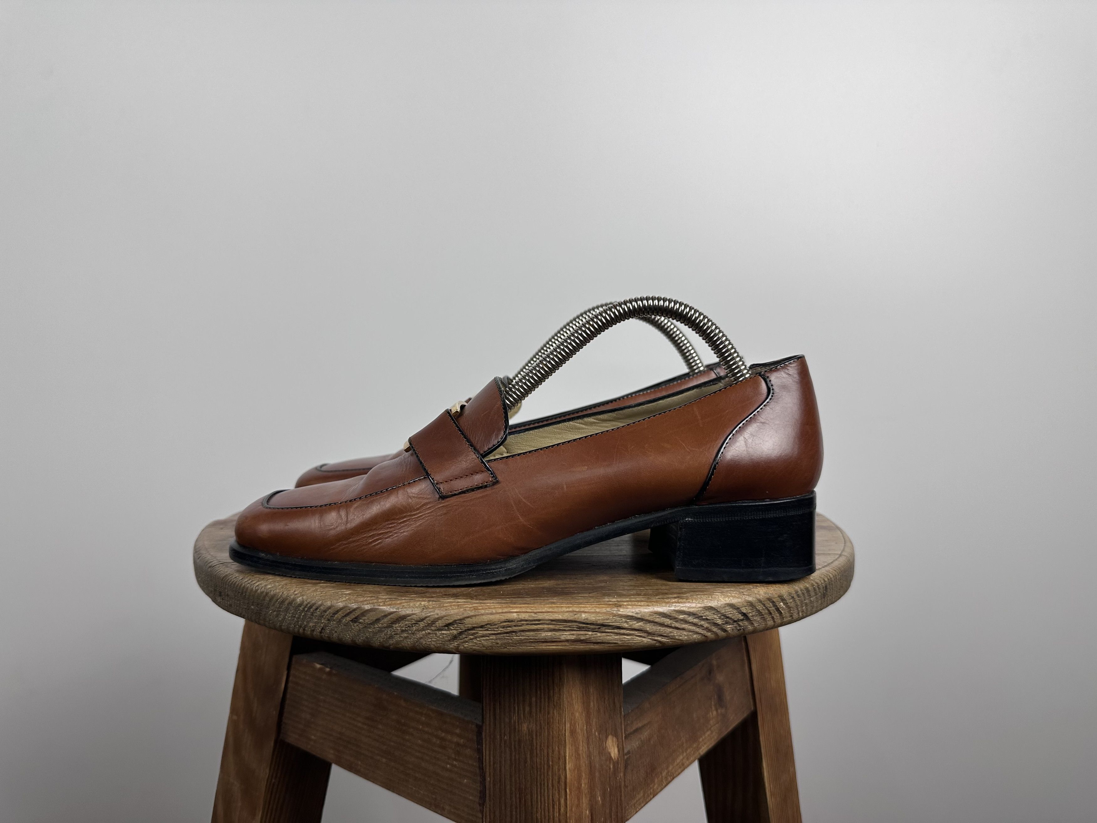 Bally × Grailed BALLY Switzerland Brown Low Heel Classic Leather Loafer Size US 6 / IT 36 - 2 Thumbnail