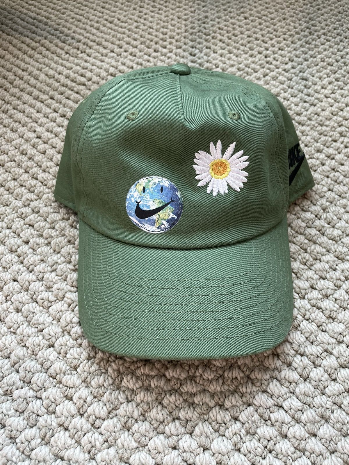 volt green nike hat