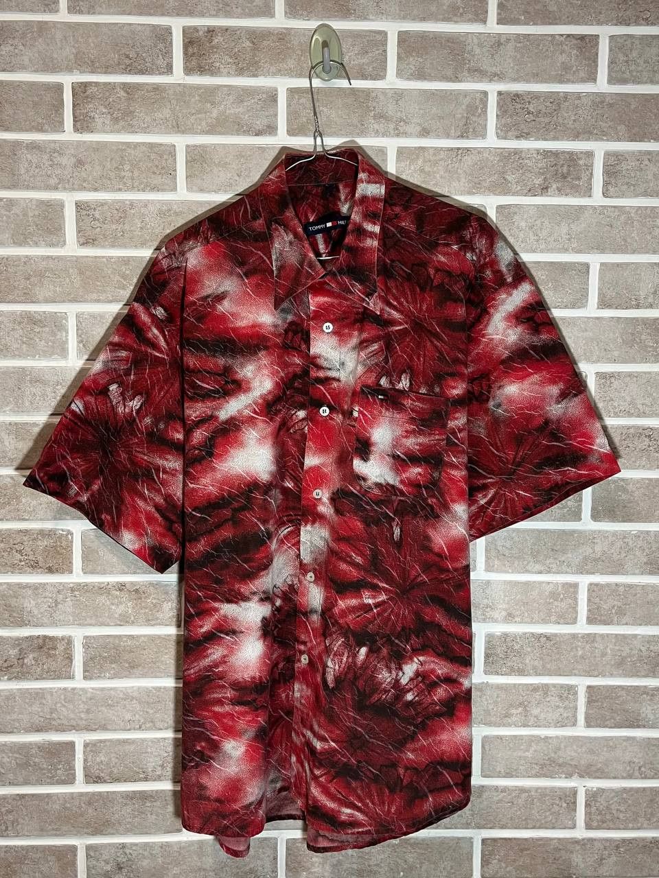 Tommy Hilfiger Tommy Hilfiger Floral Short Sleeve Button Up Shirt lightning Size US XL / EU 56 / 4 - 1 Thumbnail