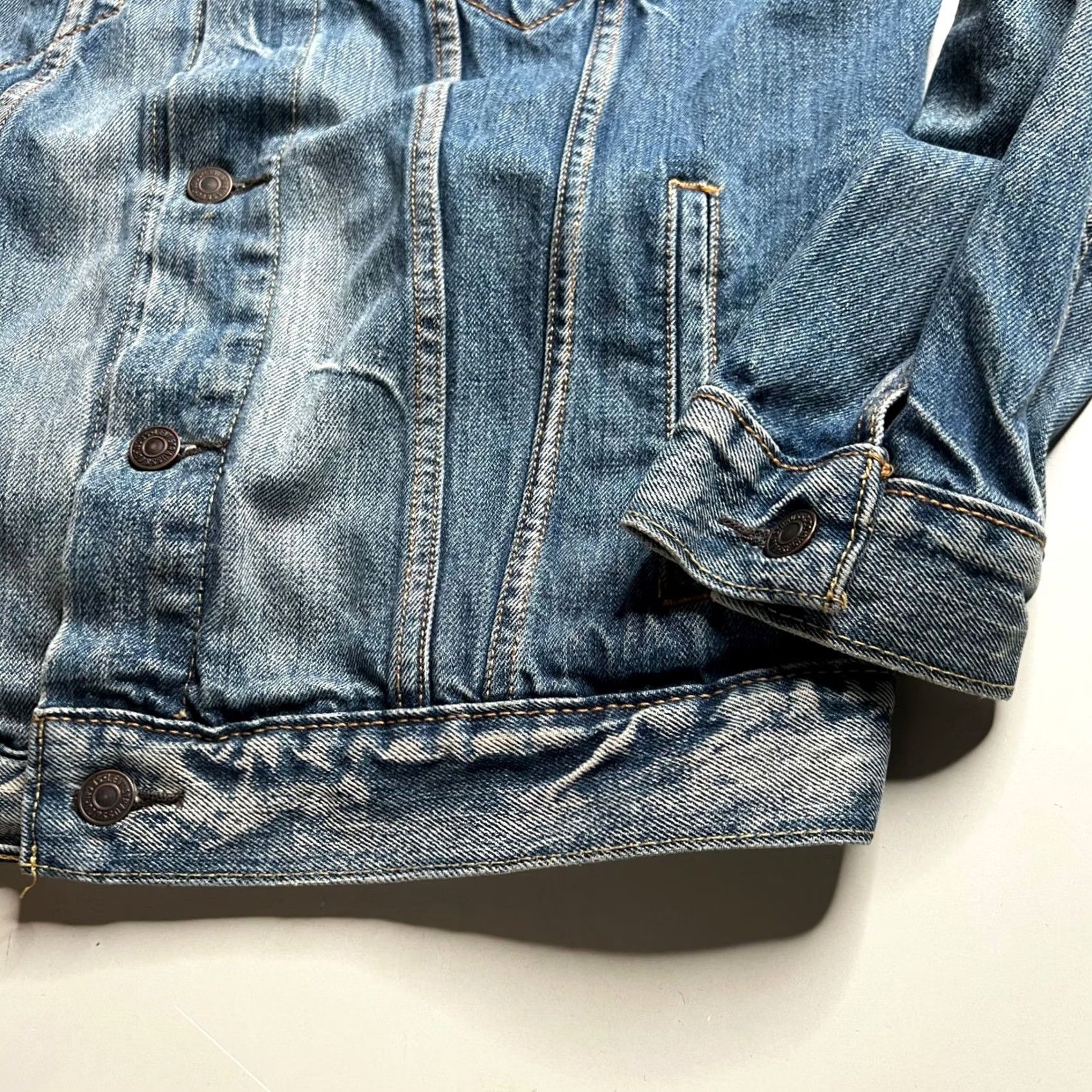 Levi's Levi's Mens Jacket Trucker Jacket Denim Blue Jean Jacket L Size US 33 - 8 Thumbnail