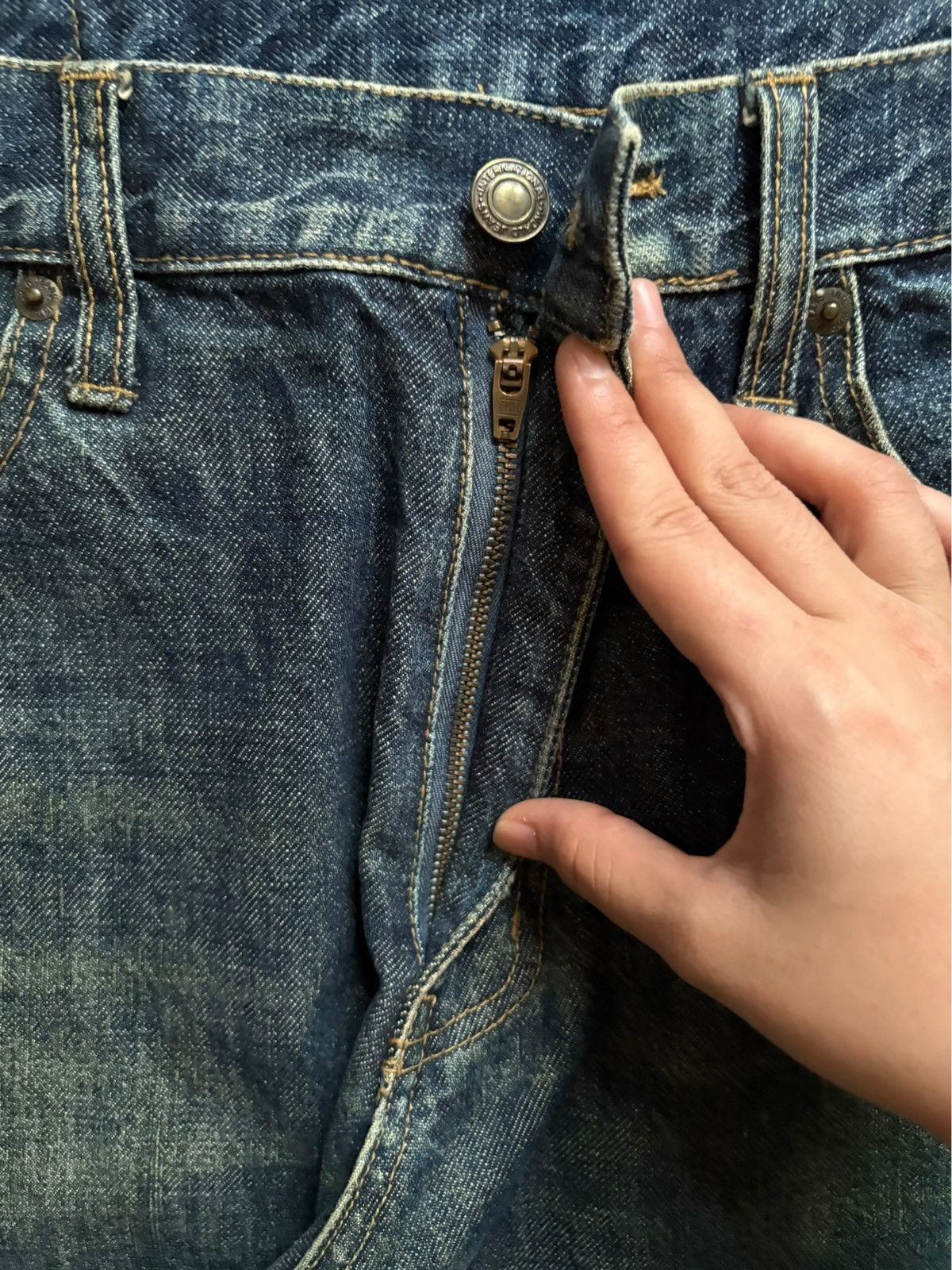 Japanese Brand Vintage Japanese Brand Mud Wash Distressed Loose Jeans Size US 32 / EU 48 - 3 Thumbnail