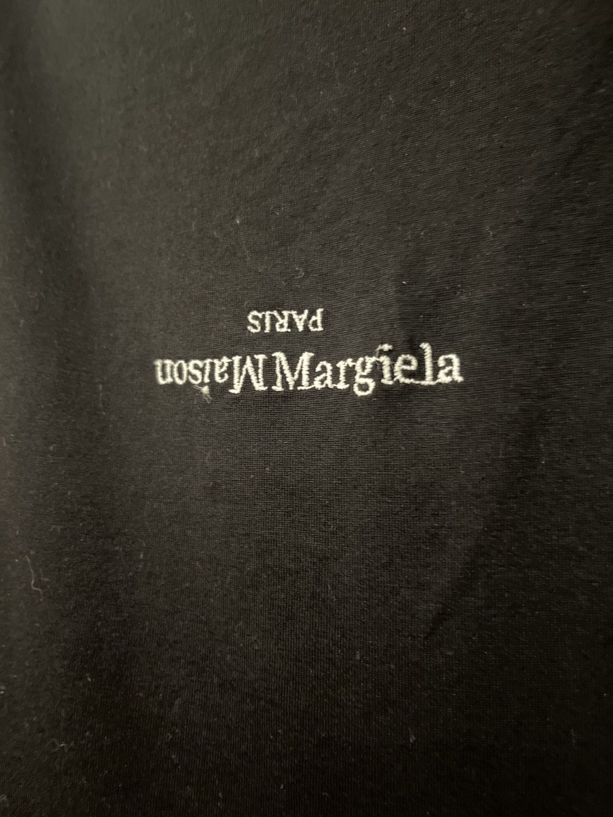 Maison Margiela Maison Margiela upside down logo tee size 48 Size US M / EU 48-50 / 2 - 3 Thumbnail