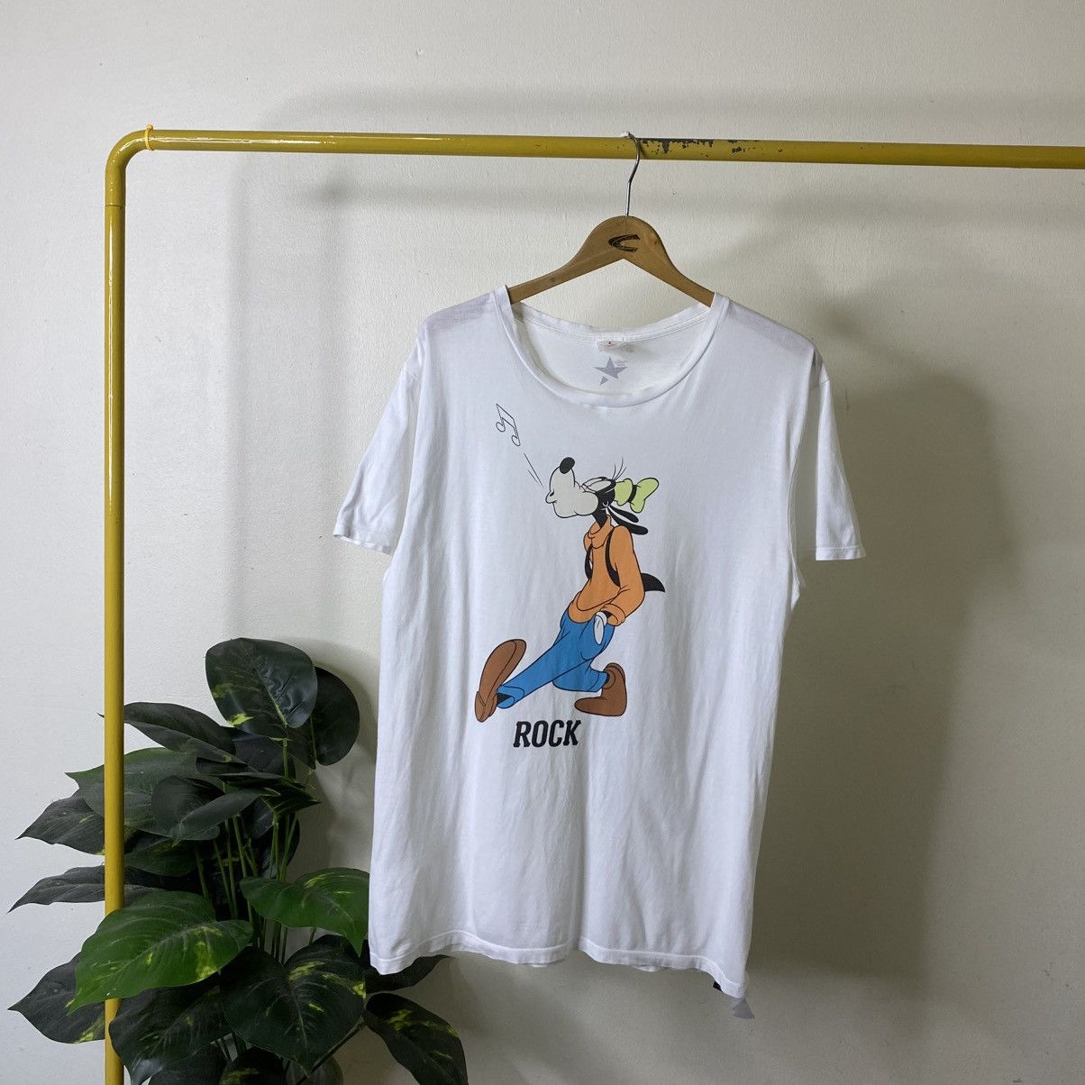 Japanese Brand Rockin Star x Disney Goofy Number Nine Style T Shirt Size US L / EU 52-54 / 3 - 1 Thumbnail
