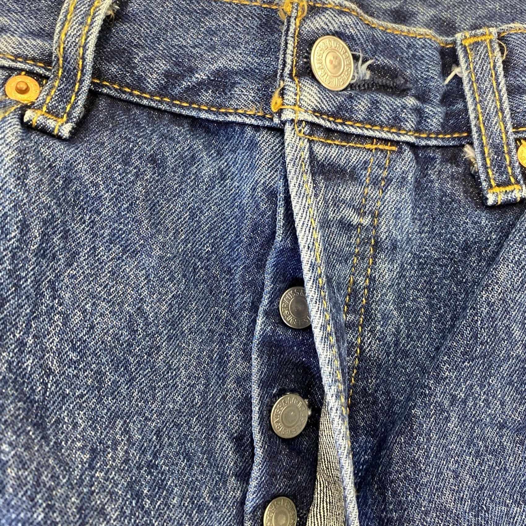 Levi's Levi's 501 Jeans Regular Fit Button Fly Blue Denim Men 32x30 32x29 Vintage No Size US 32 / EU 48 - 3 Thumbnail
