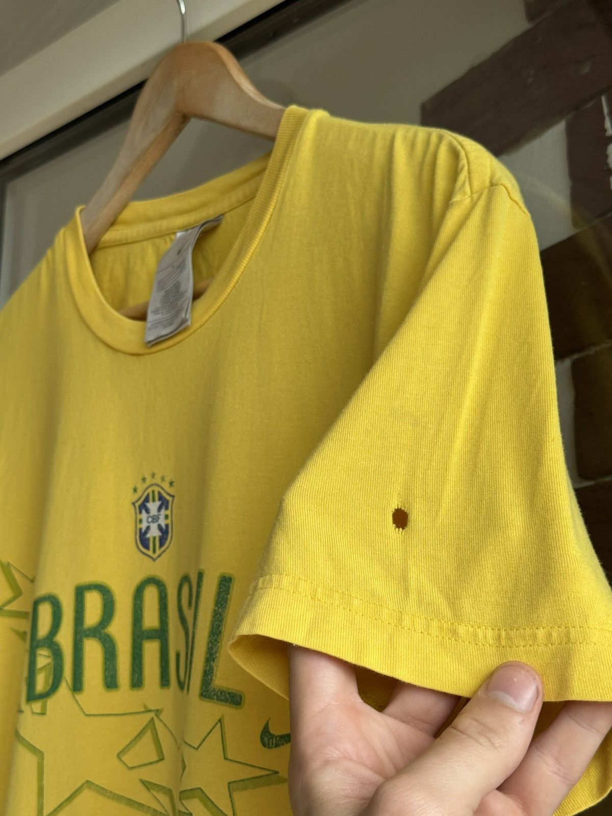 Nike Vintage Nike BRASIL Yellow Streetvir Shirt Size US L / EU 52-54 / 3 - 9 Thumbnail