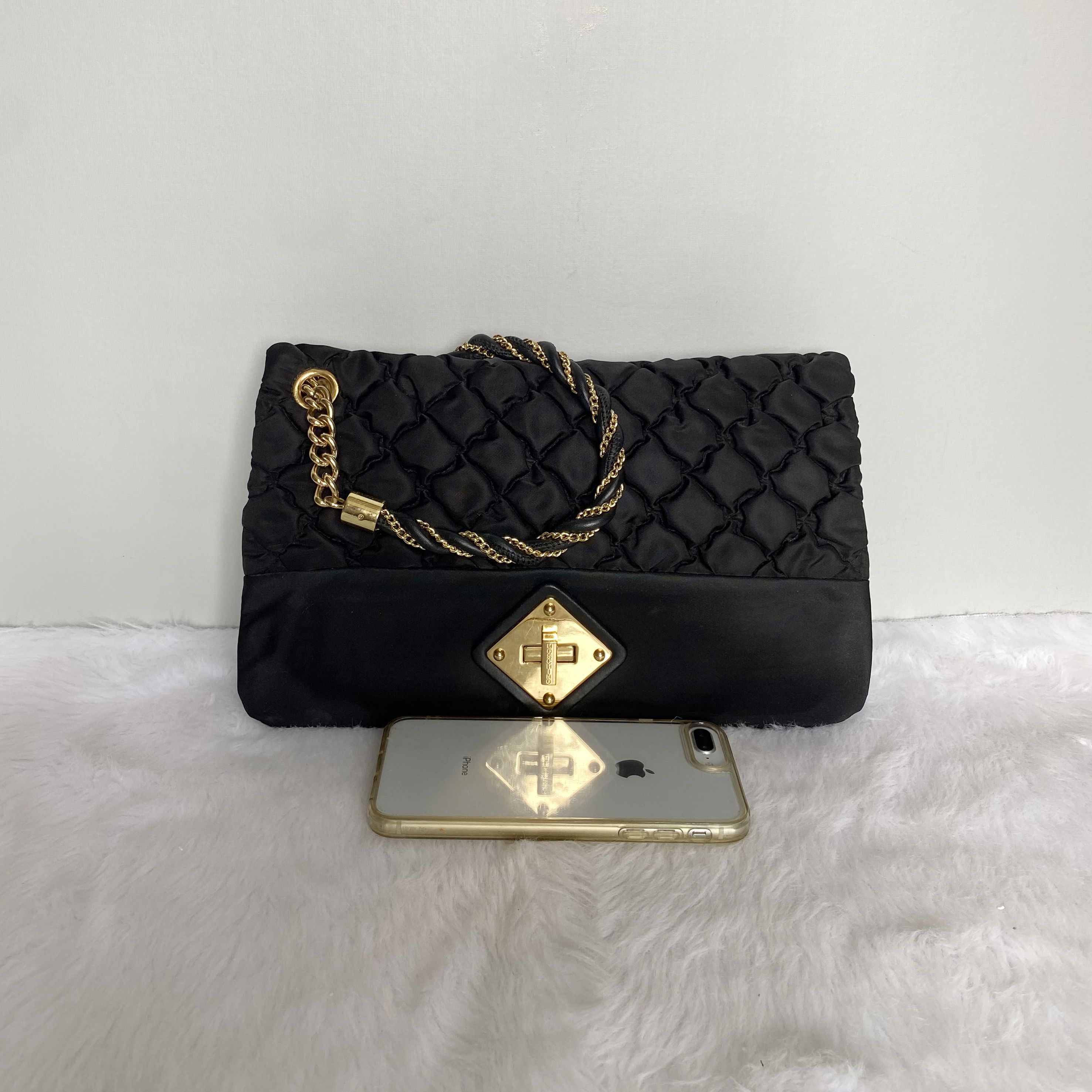 Moschino Black Gold Quilted Nylon Clutch Bag Size ONE SIZE - 7 Thumbnail