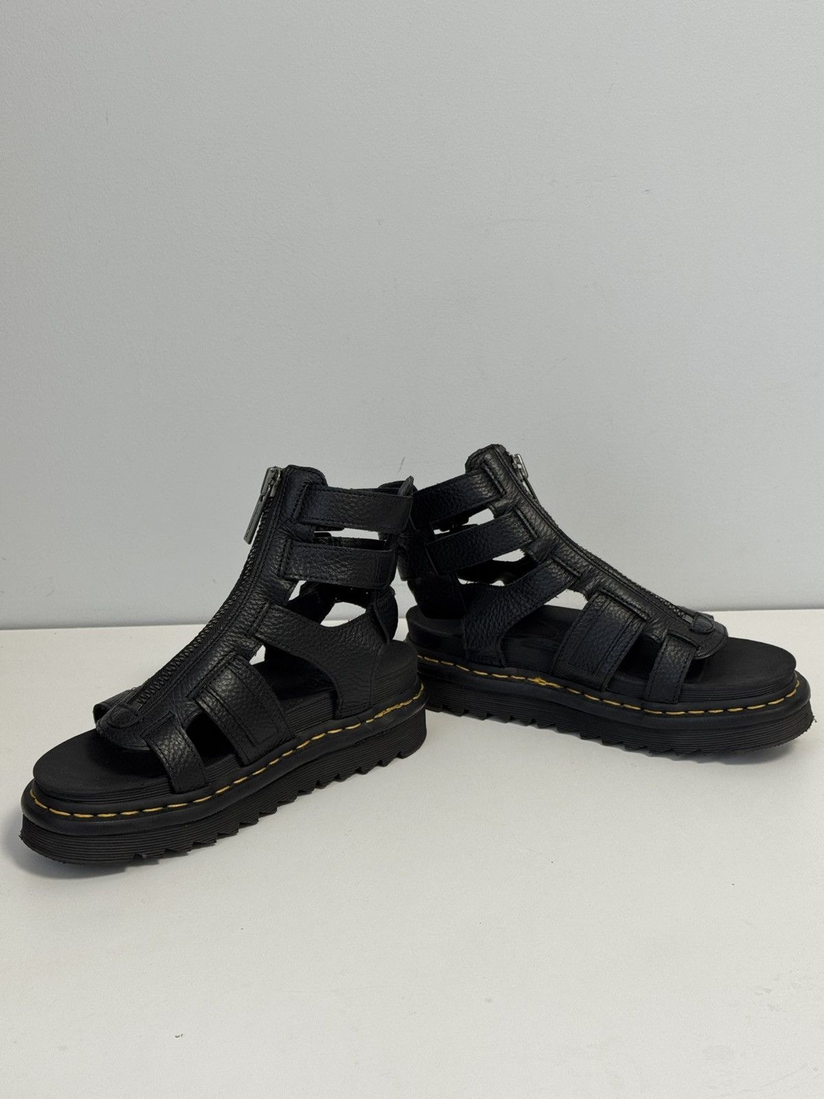 Dr. Martens Dr. MARTENS OLSON SANDALS LADIES SIZE UK6 EU39 CONDITION Size US 8.5 / IT 38.5 - 9 Thumbnail