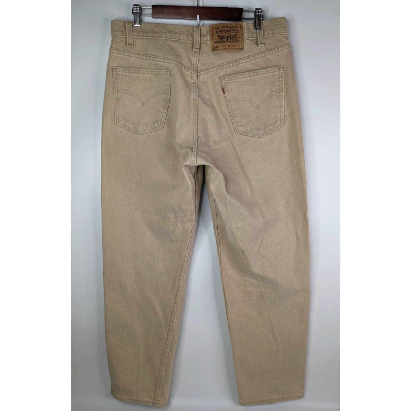 Levi's VINTAGE Levi's 550 Orange Tab Relaxed Fit Beige Denim Jeans 38x32 (Actual 36x32) Mens Jeans Beige Cotton Denim 550 Classic 90s Style Package?? Size US 36 / EU 52 - 5 Thumbnail