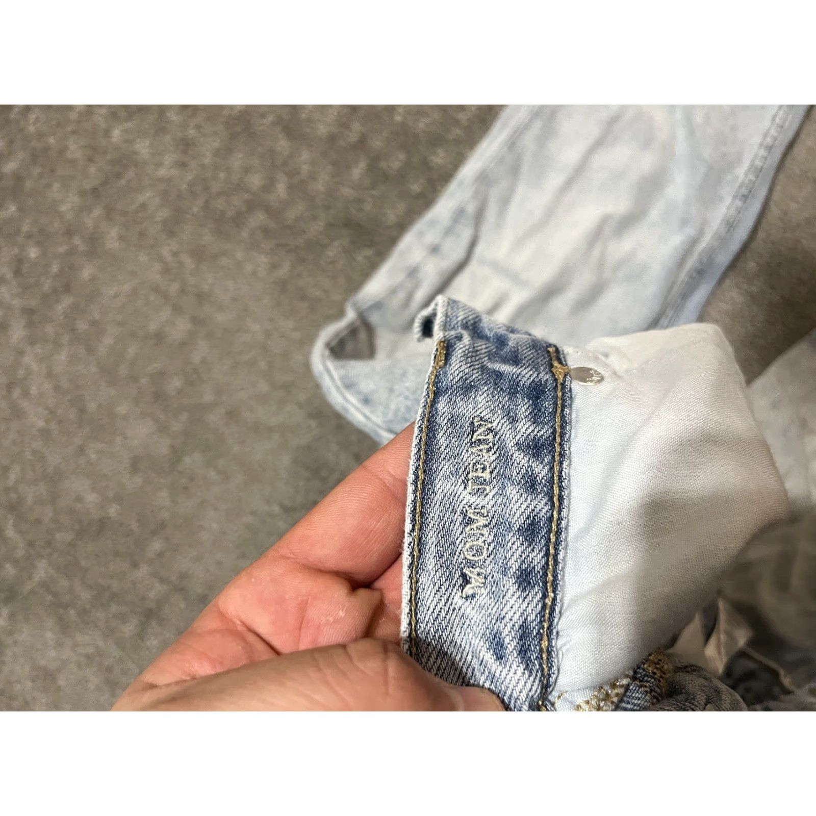 American Eagle Outfitters American Eagle Jeans Womens 2 Blue Mom Jean Tapered Leg 28x28 Denim Stretch Pocket 5-Pocket Logo Button Zipper Medium Wash Size 26" / US 2 / IT 38 - 6 Thumbnail