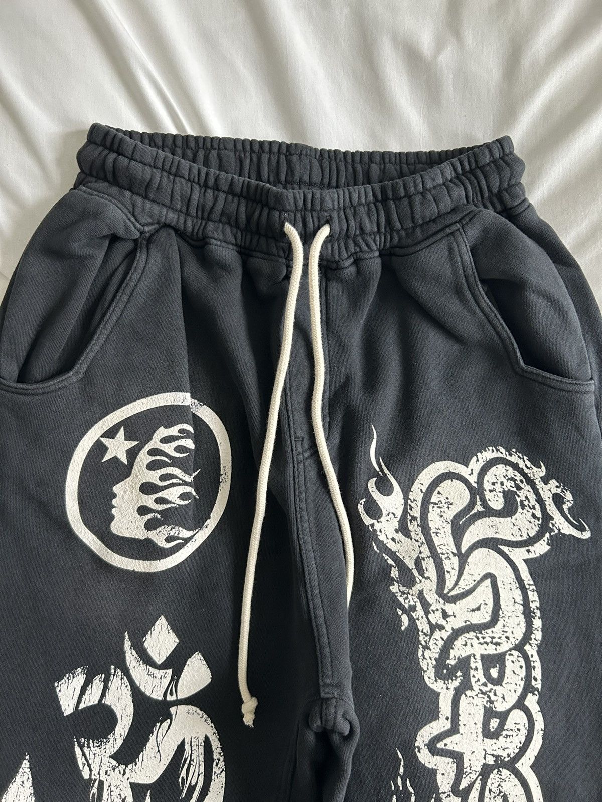 HELLSTAR Hellstar Yoga Remix Sweatpants Black Greatest Hits Medium Size US 31 - 5 Thumbnail